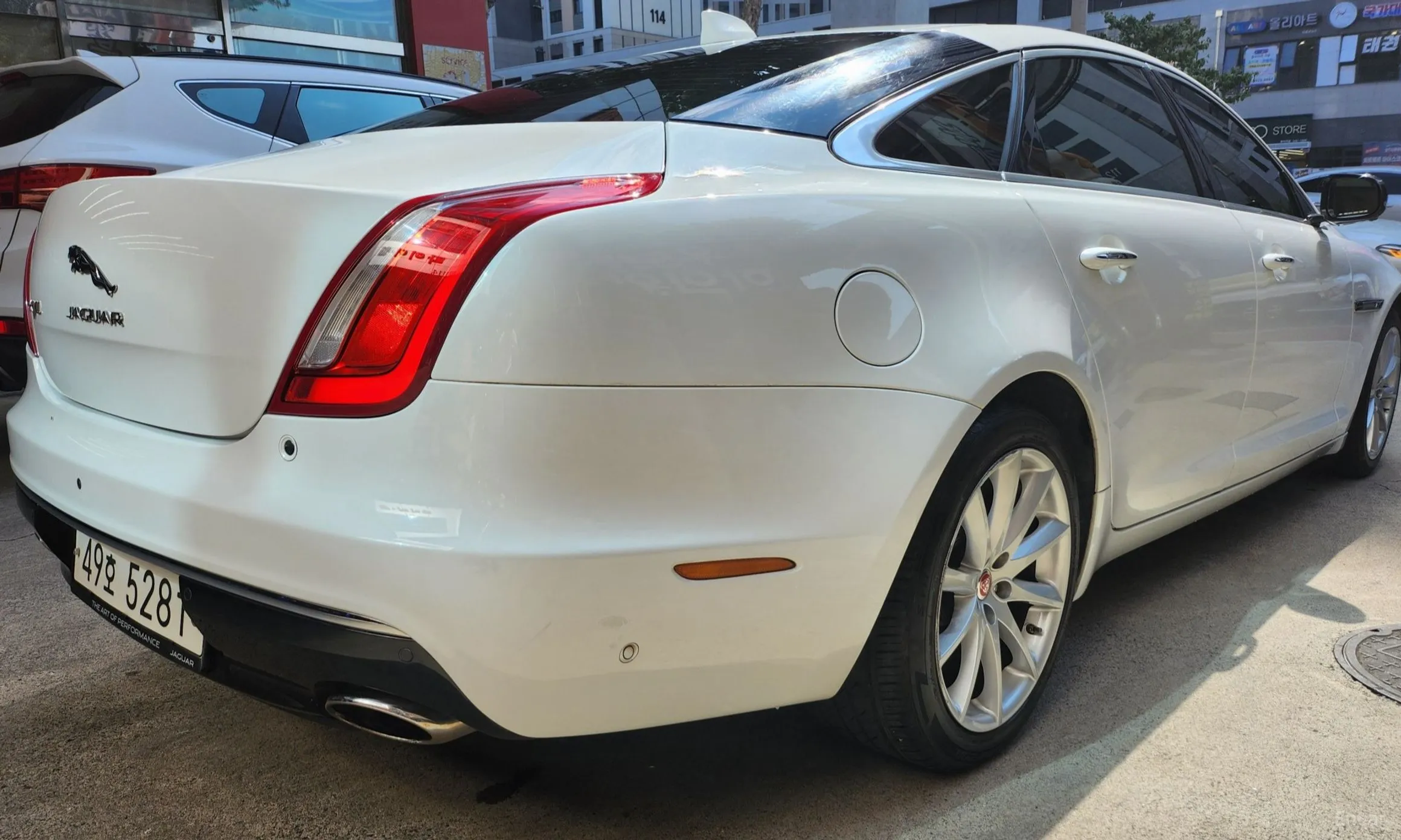 Jaguar All New XJ превью 6