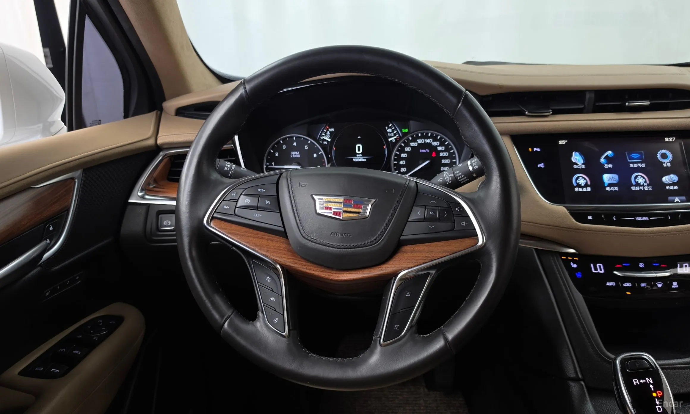 Cadillac XT5 превью 13