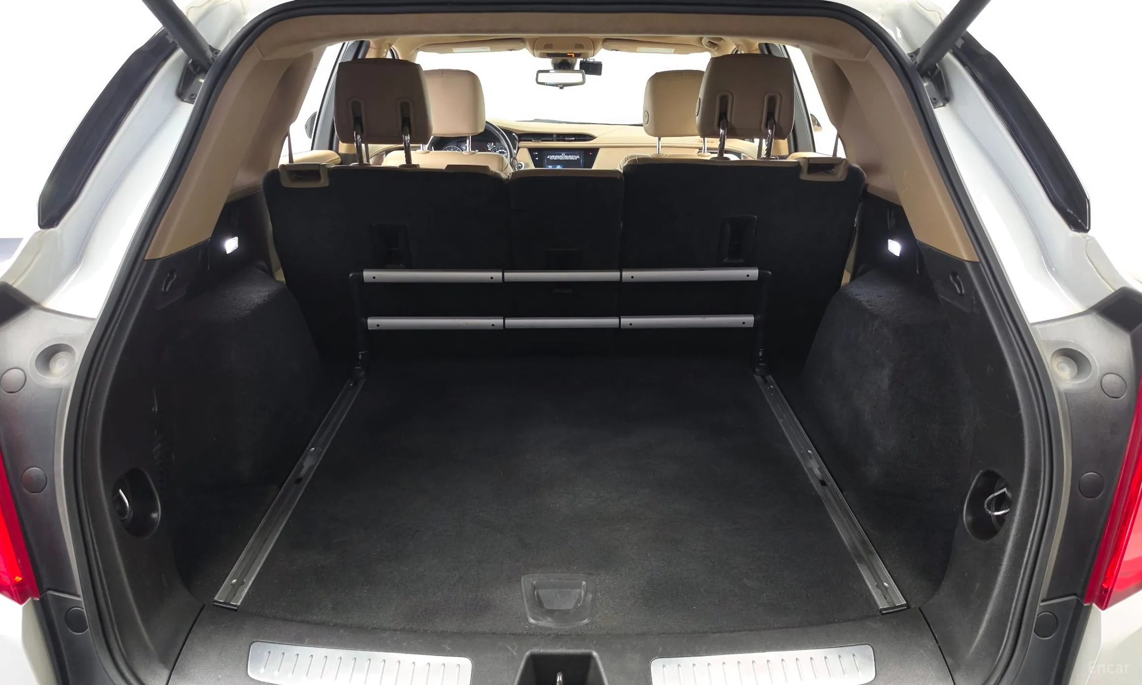 Cadillac XT5 превью 20