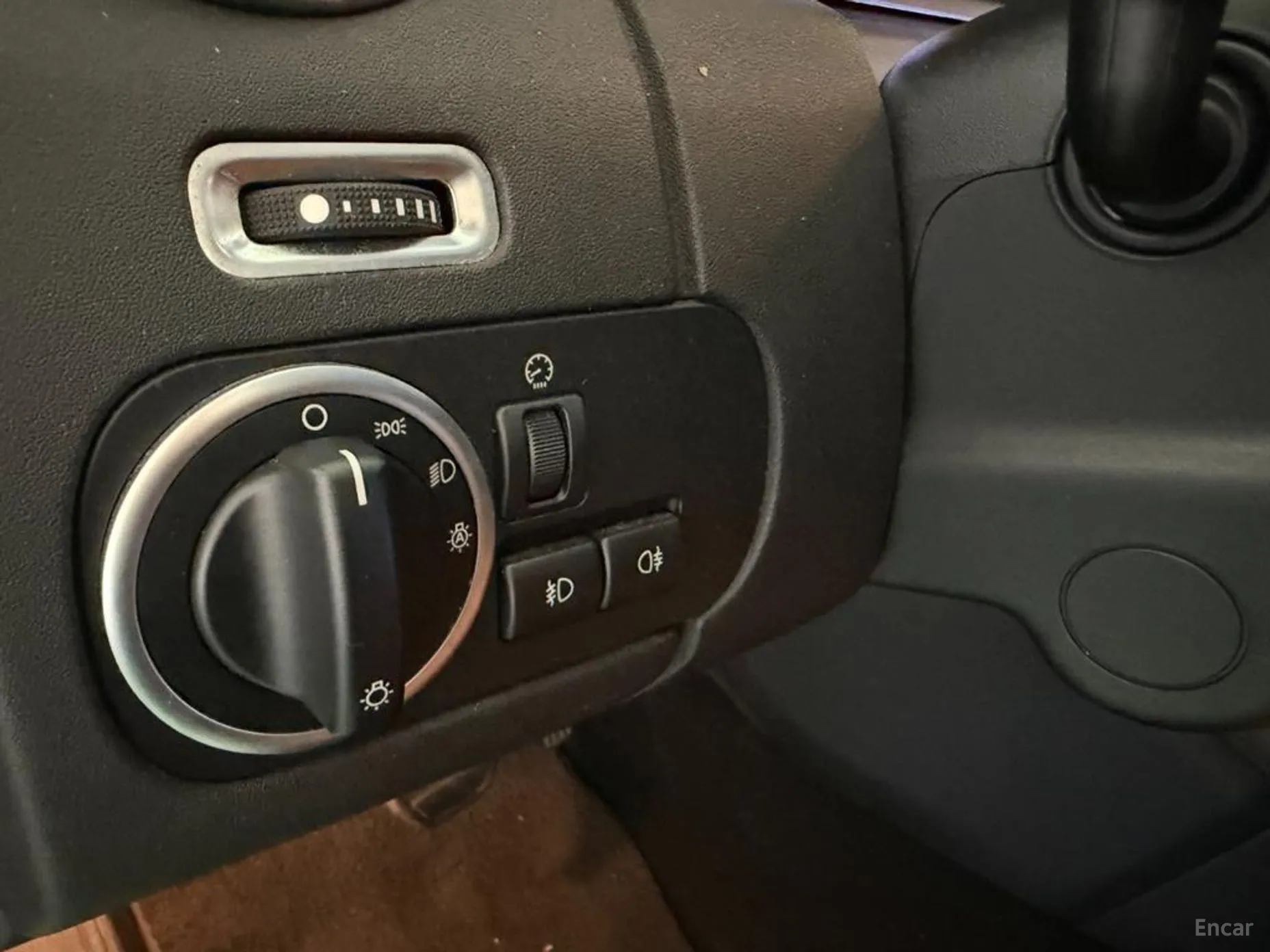 Land Rover Discovery 4 превью 16