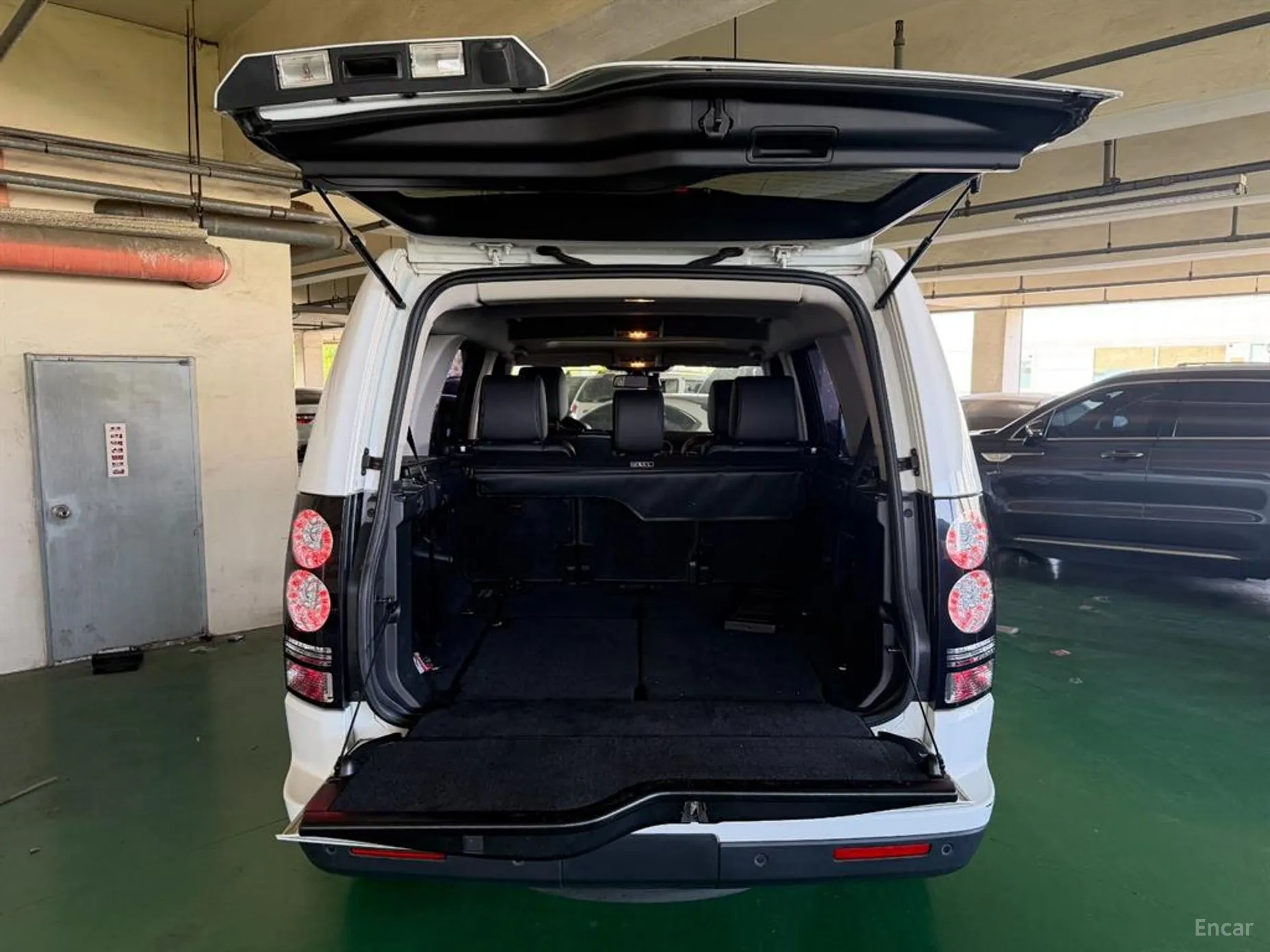 Land Rover Discovery 4 превью 19