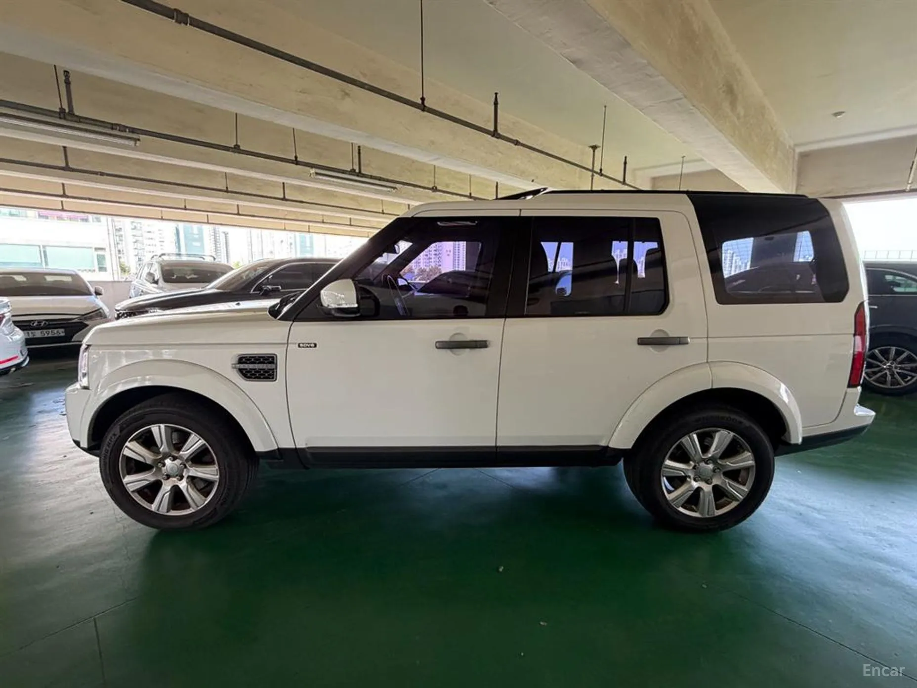Land Rover Discovery 4 превью 3