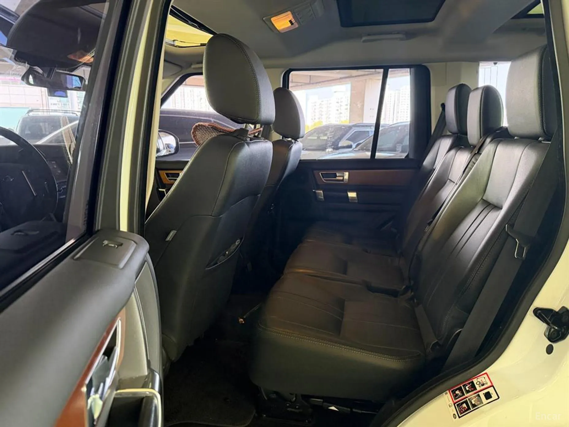 Land Rover Discovery 4 превью 8