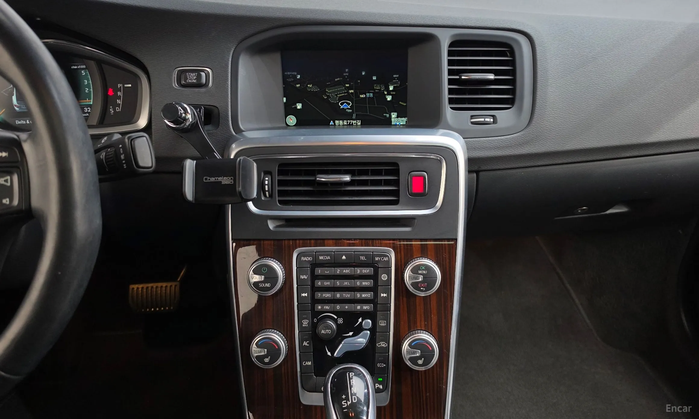 Volvo S60 превью 12
