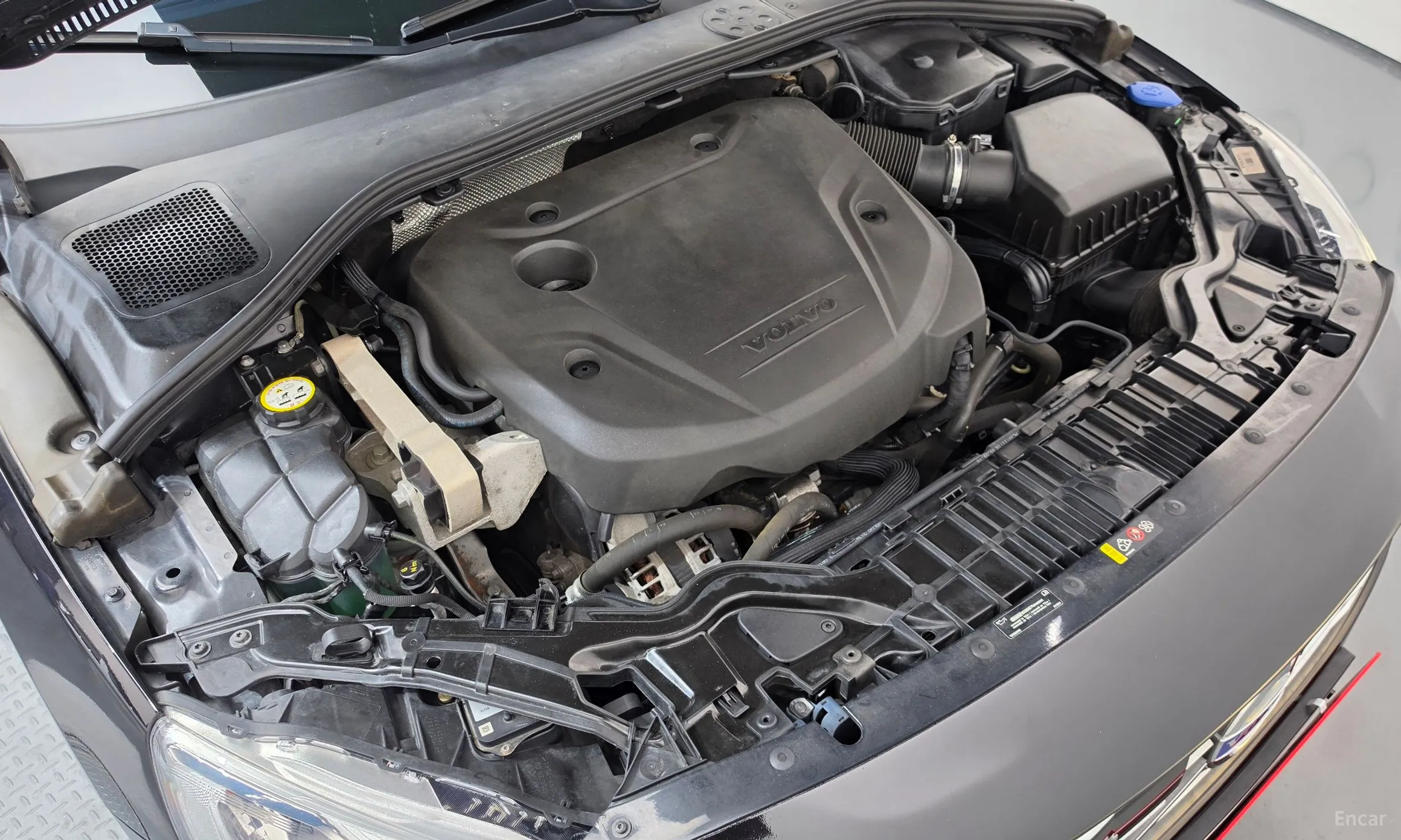 Volvo S60 превью 6