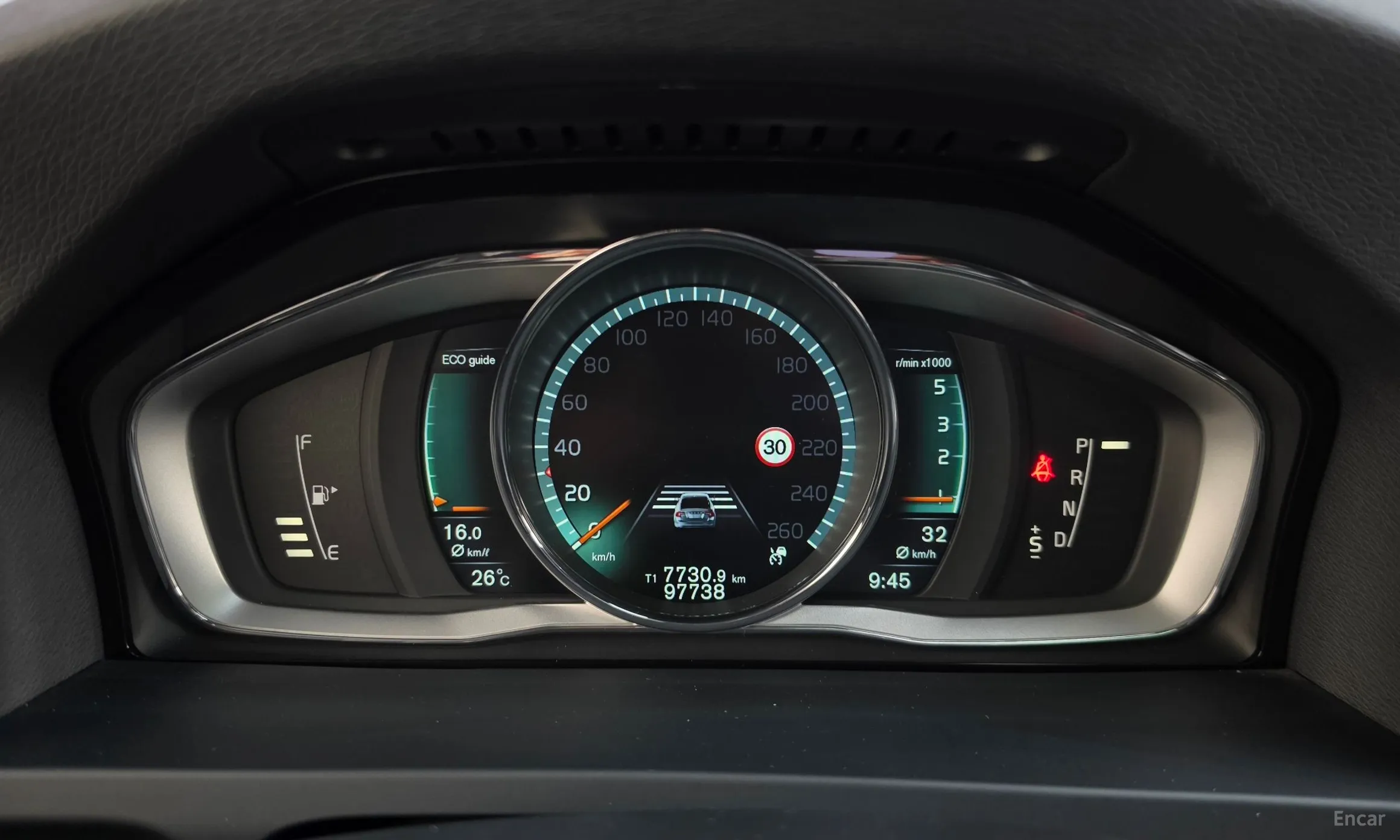 Volvo S60 превью 8