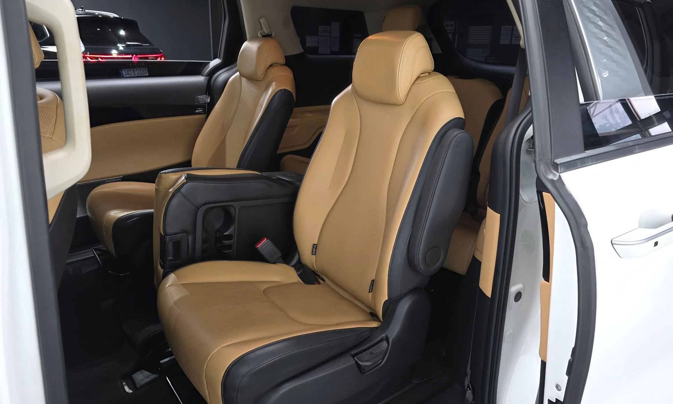 Kia Carnival Gen 4 превью 11