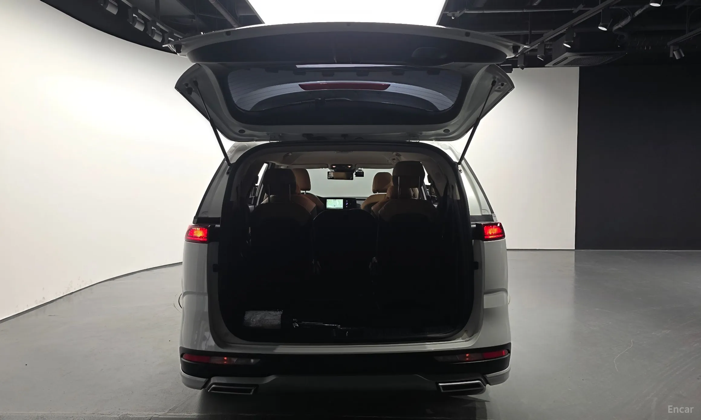 Kia Carnival Gen 4 превью 20