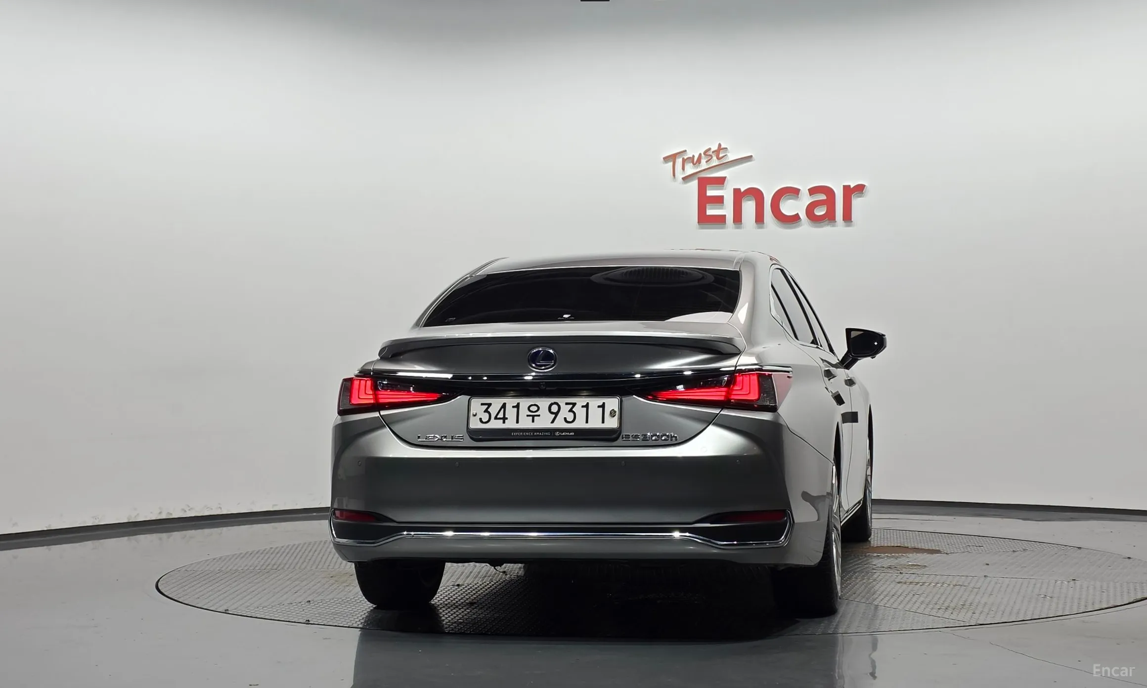 Lexus ES300h 7th Generation превью 4