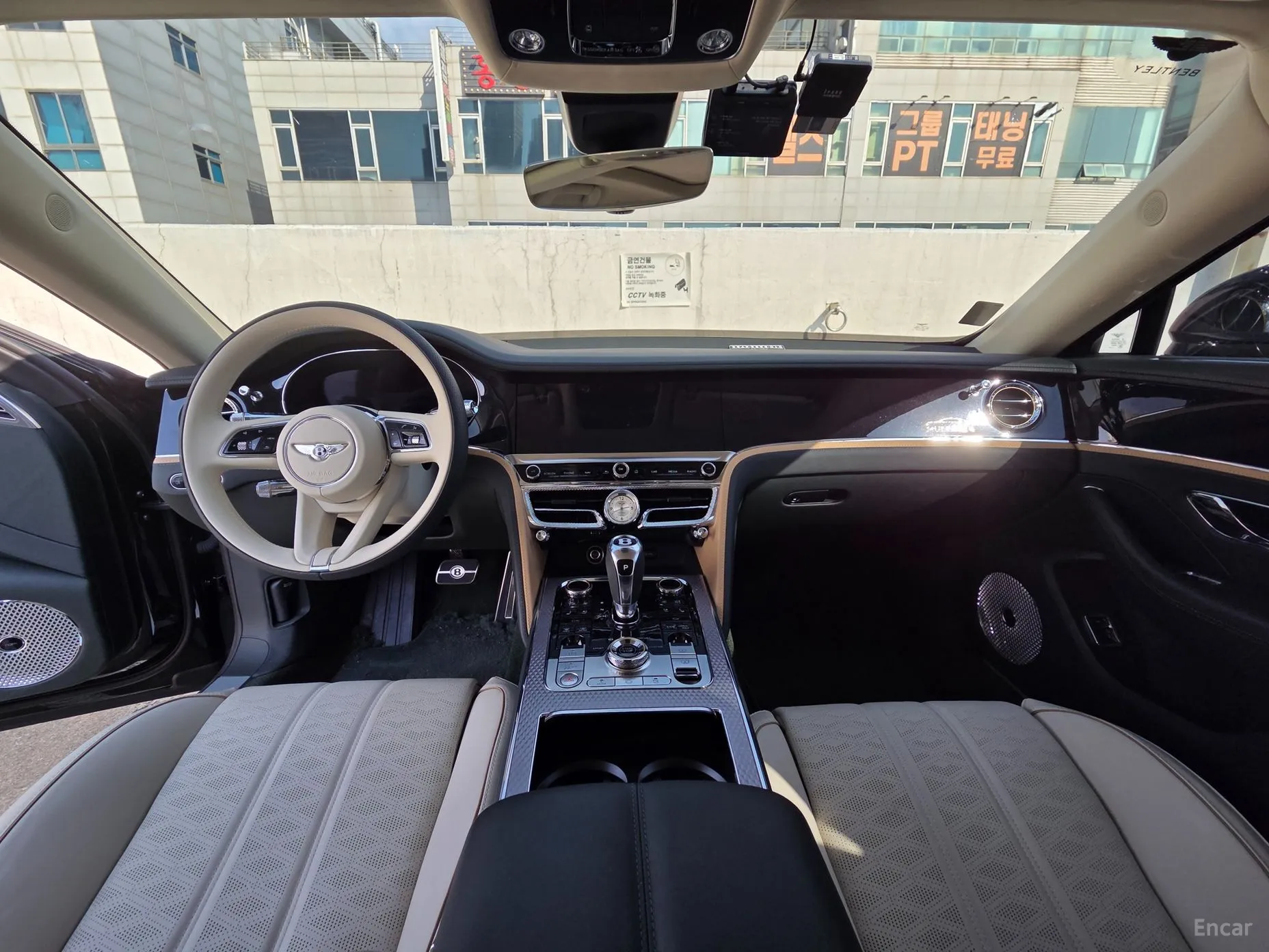 Bentley Flying Spur 4th Generation превью 17
