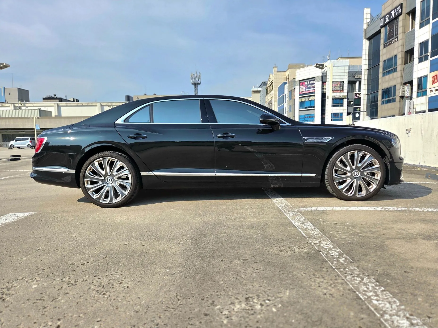 Bentley Flying Spur 4th Generation превью 4