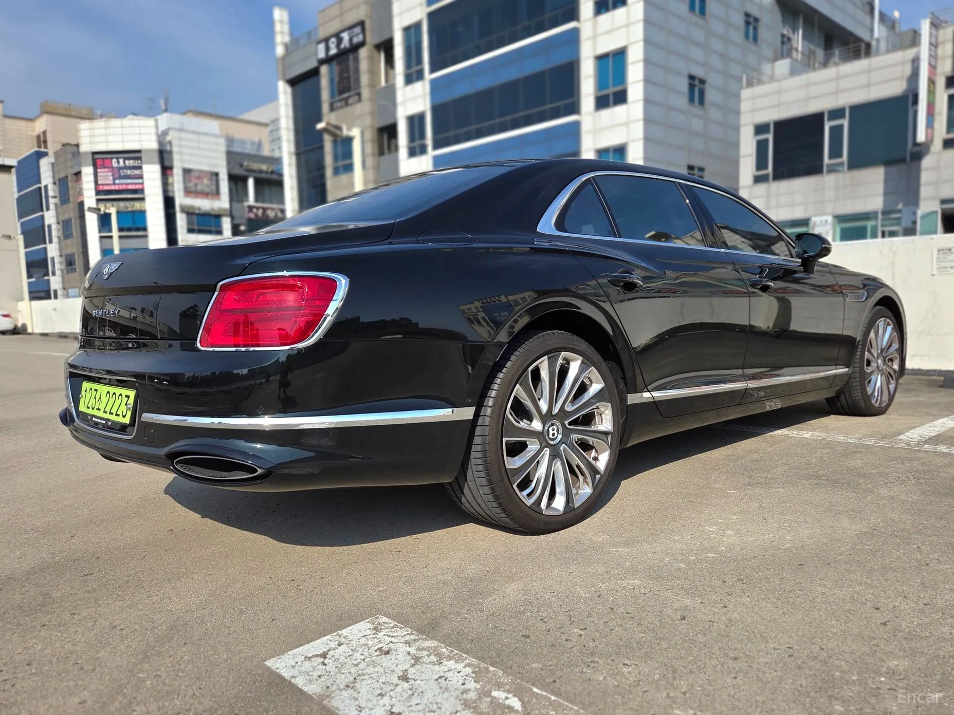 Bentley Flying Spur 4th Generation превью 5