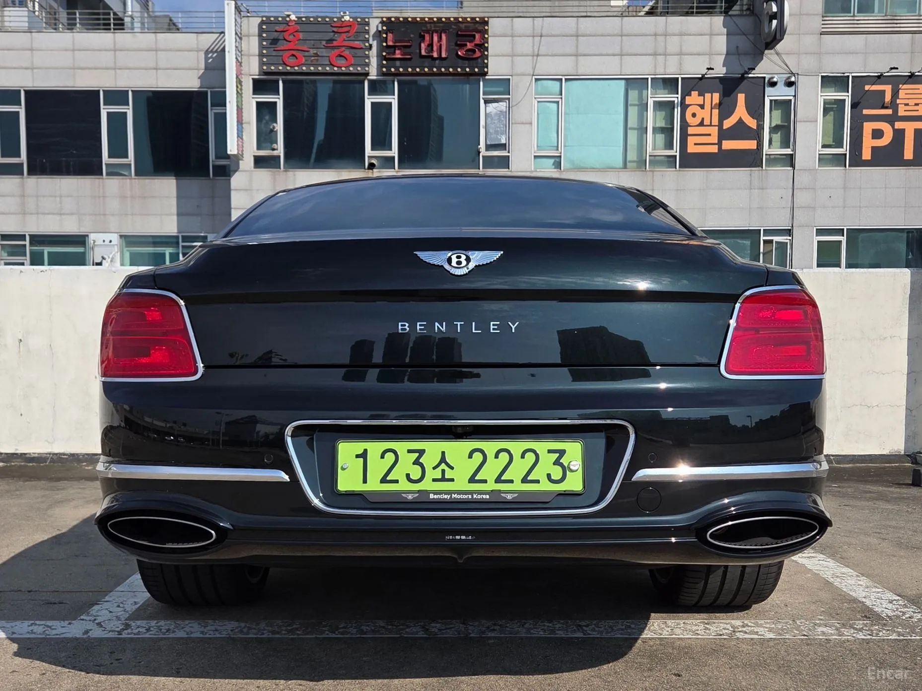 Bentley Flying Spur 4th Generation превью 8