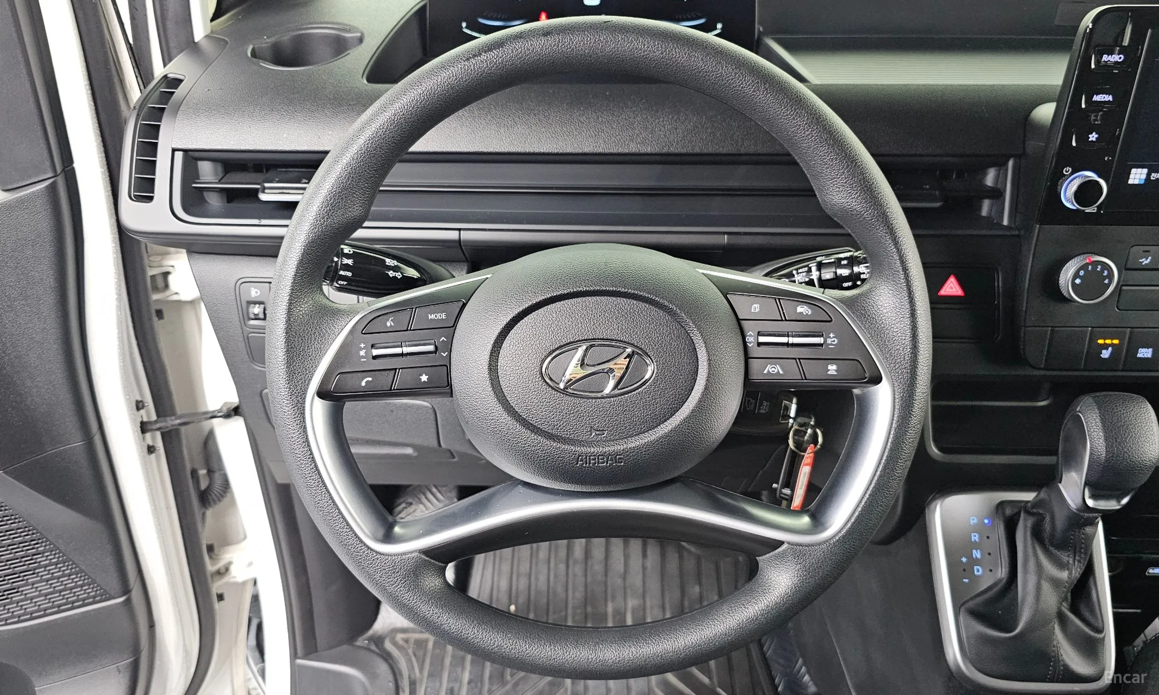 Hyundai Staria превью 14