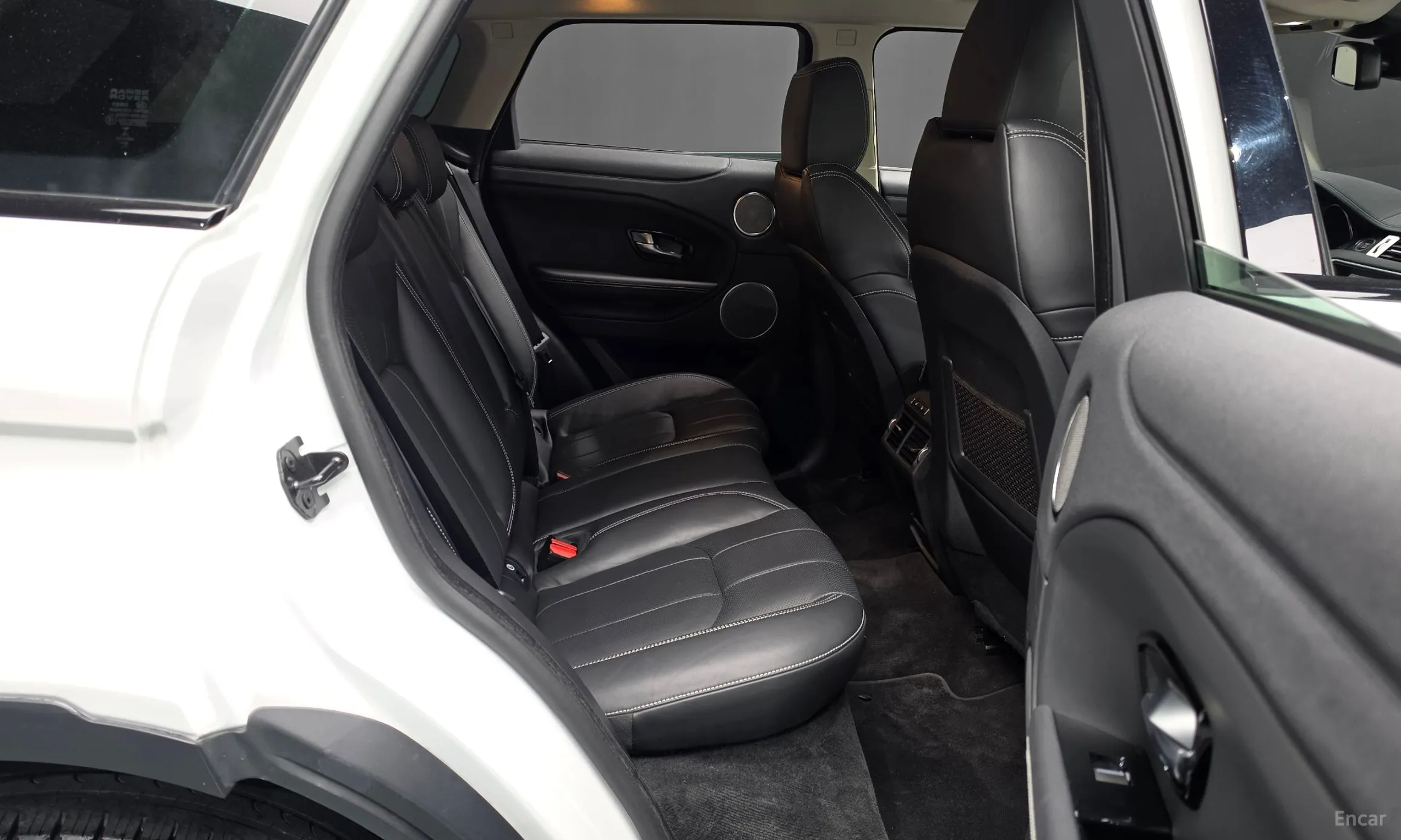 Land Rover Range Rover Evoque превью 11