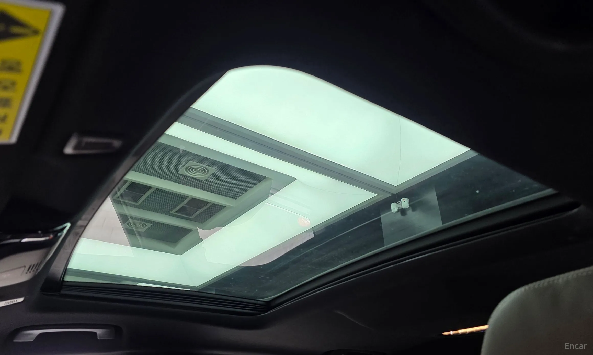 BMW 5 Series (G30) превью 19