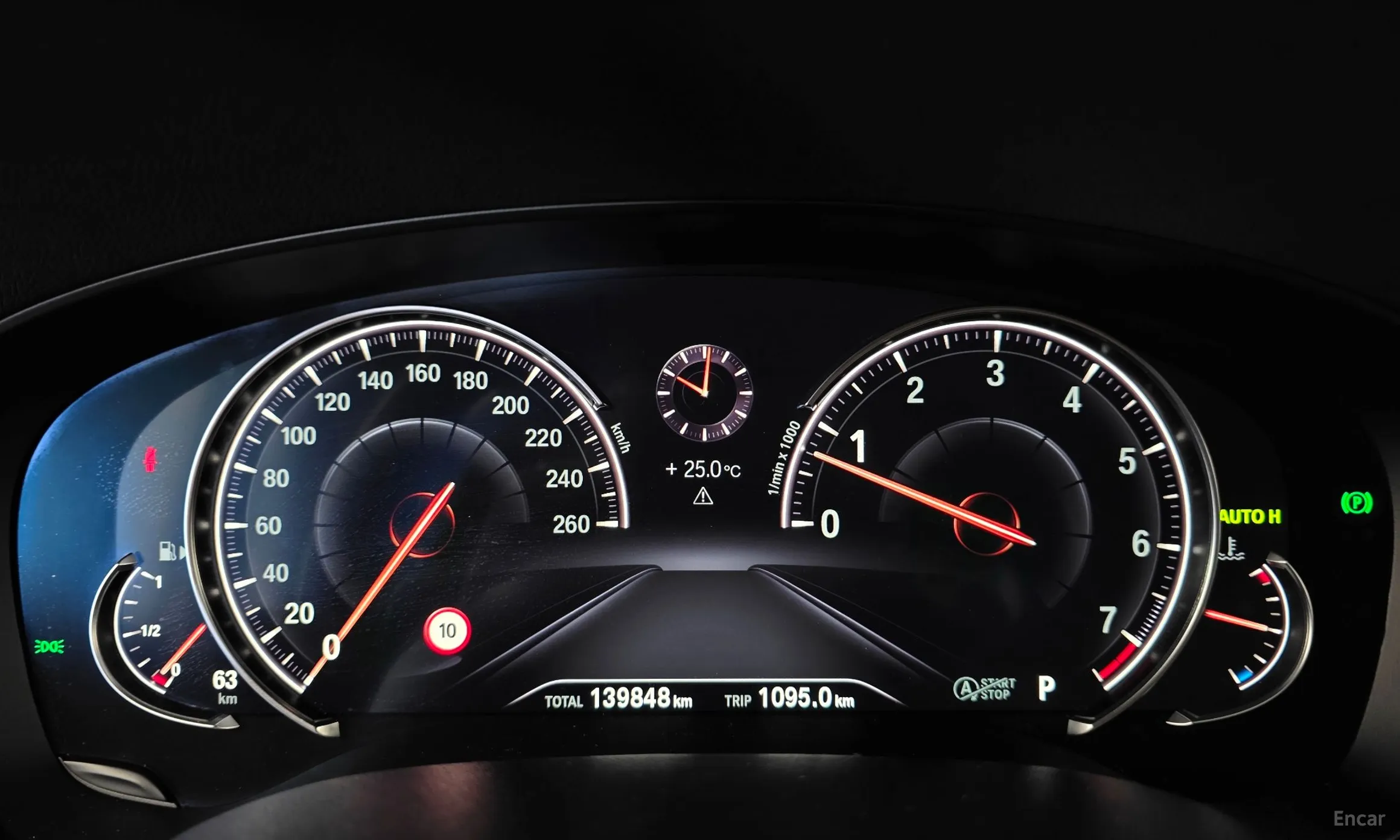 BMW 5 Series (G30) превью 8