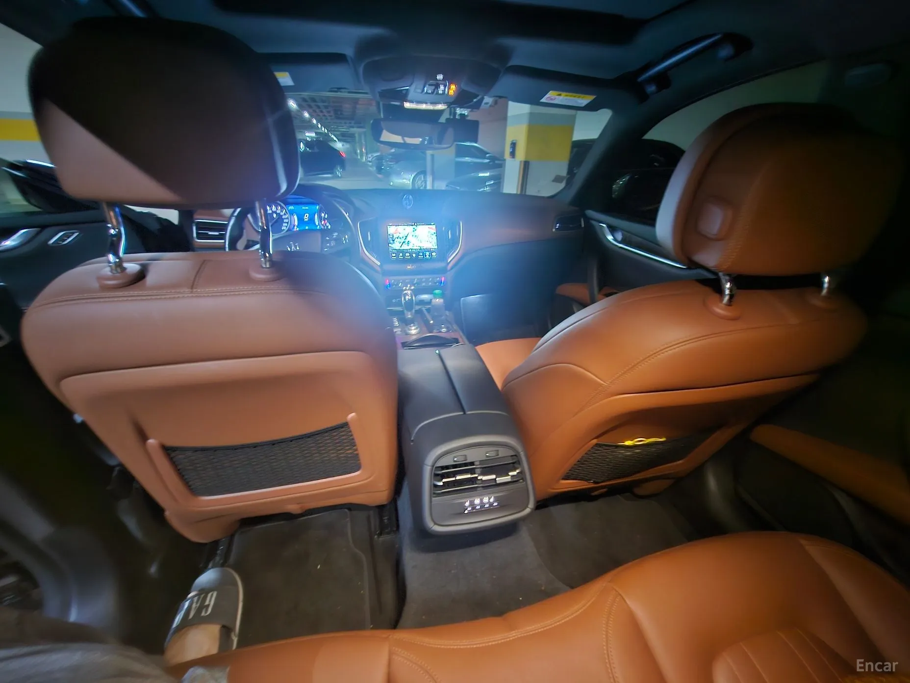 Maserati Ghibli превью 8