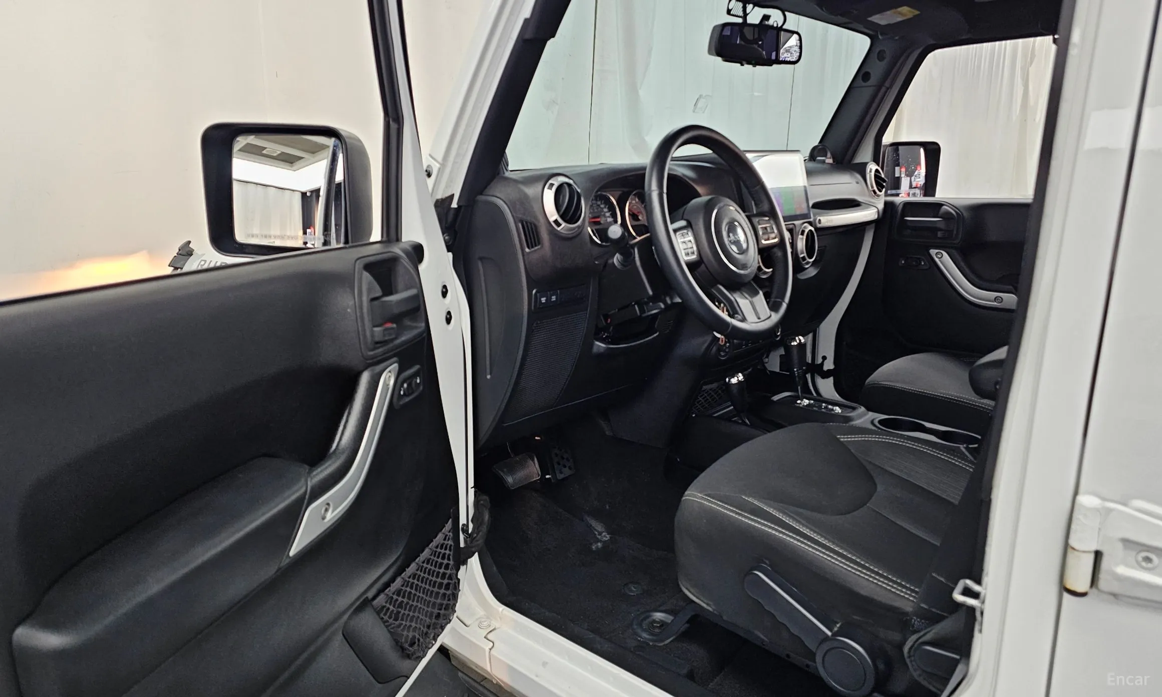 Jeep Wrangler (JK) превью 10