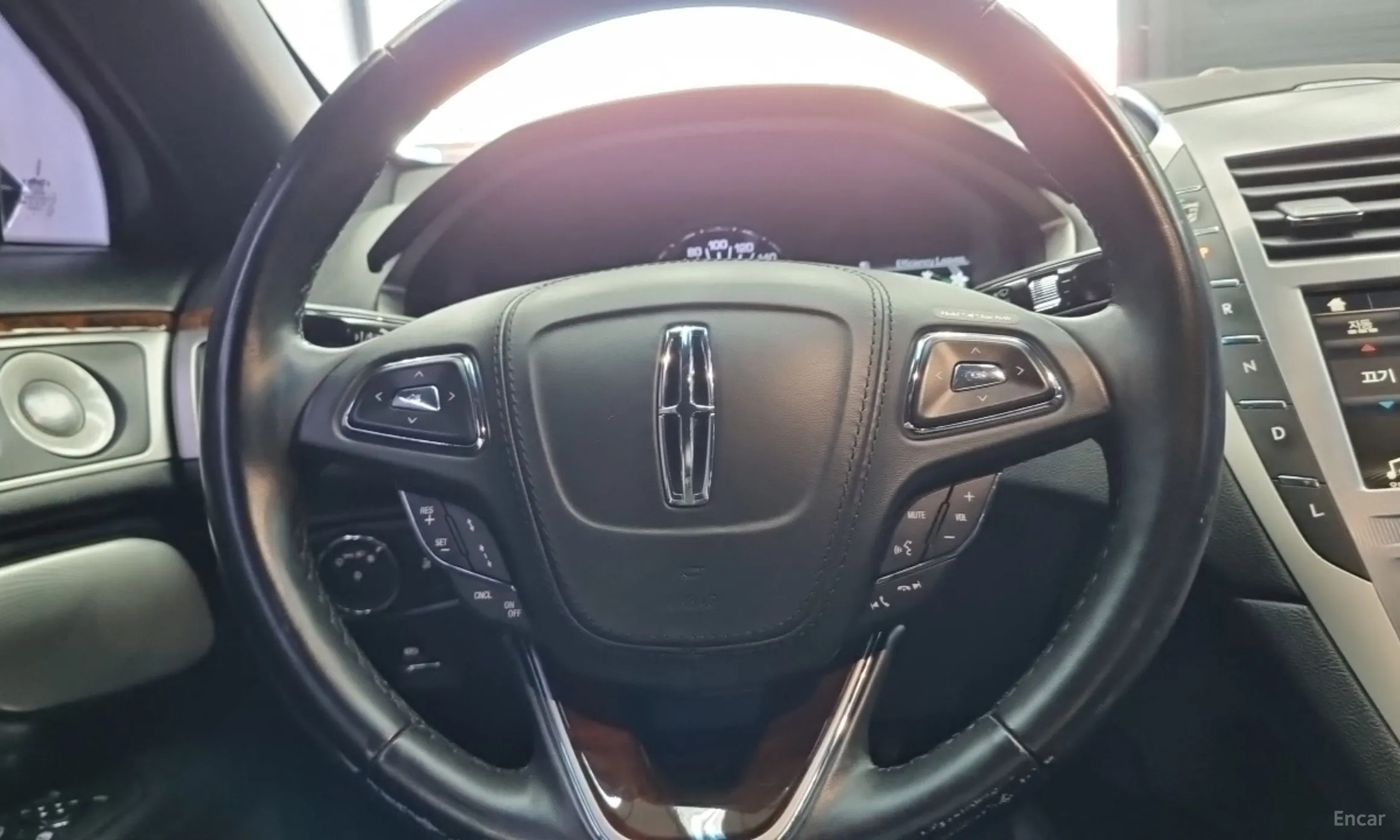Lincoln New MKZ превью 9