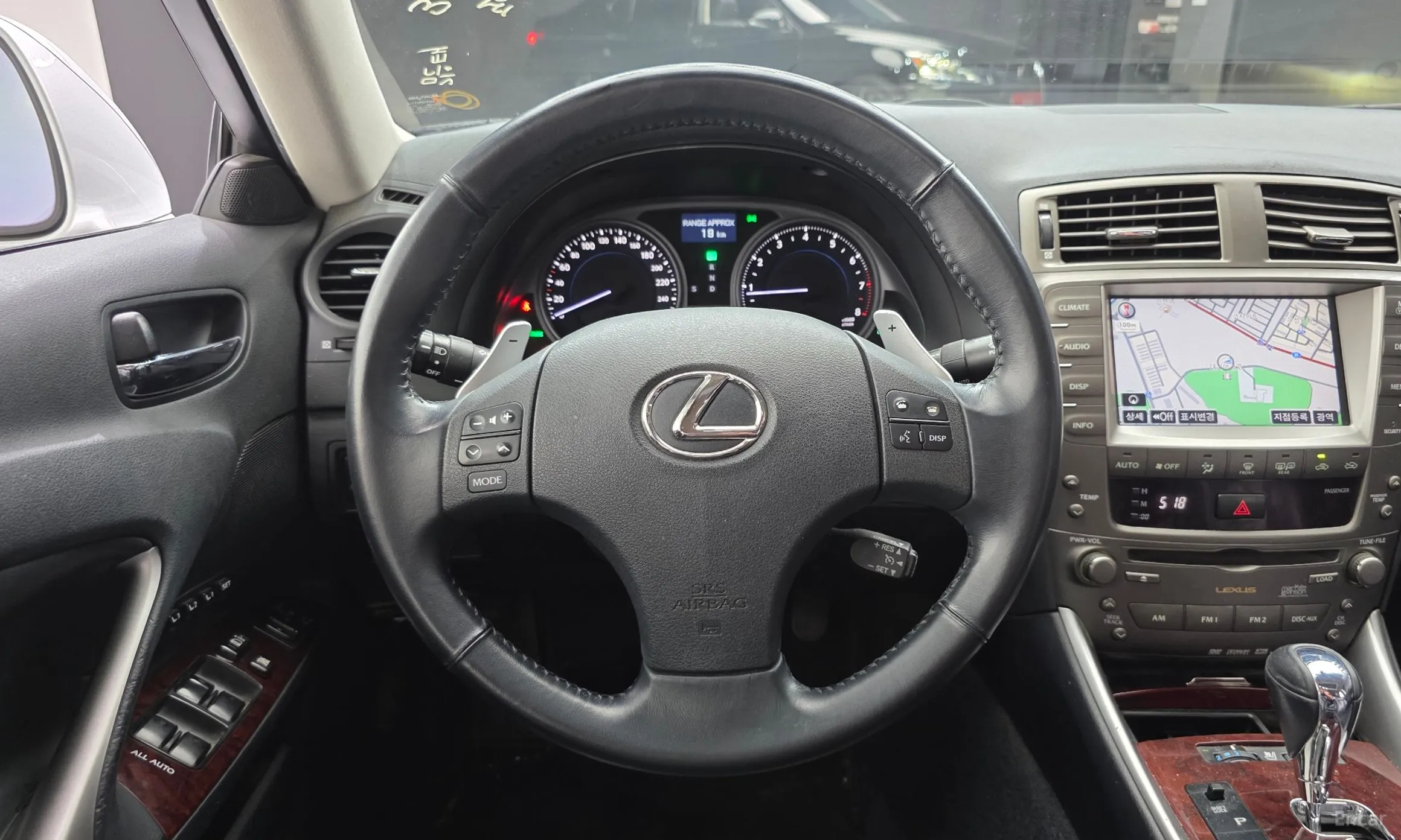 Lexus IS250 превью 12
