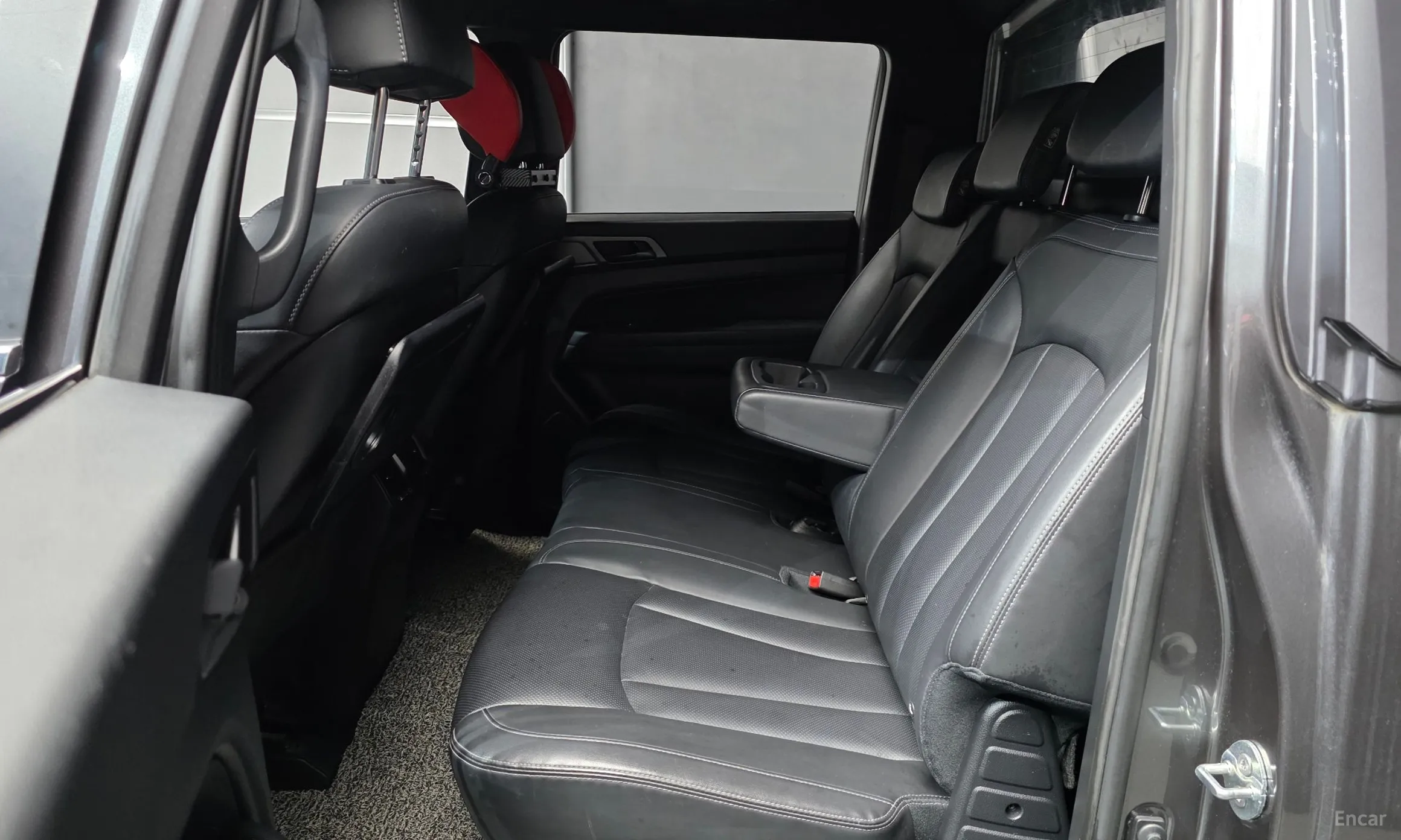 KG Mobility (SsangYong) Rexton Sports превью 12