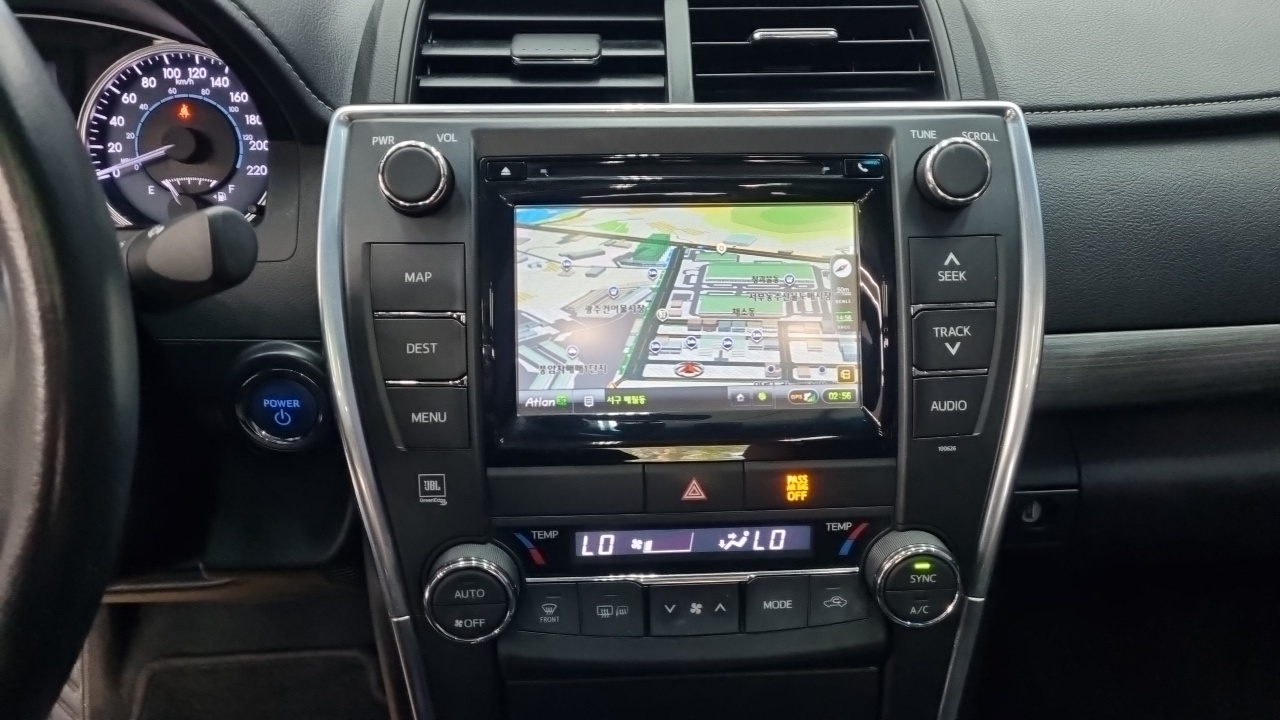 Toyota New Camry превью 12