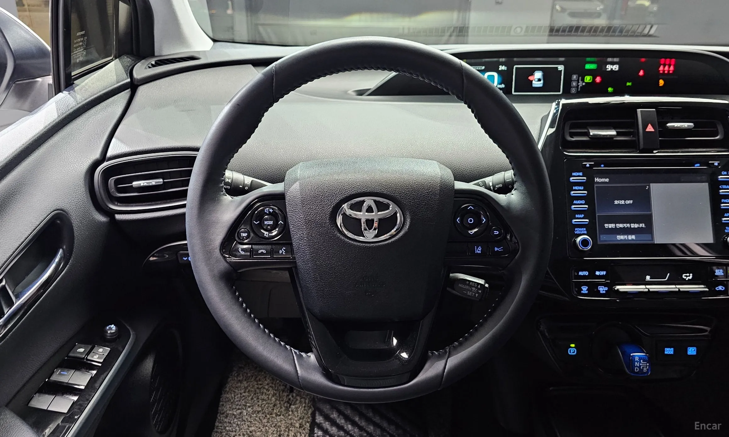 Toyota Prius 4th Generation превью 13