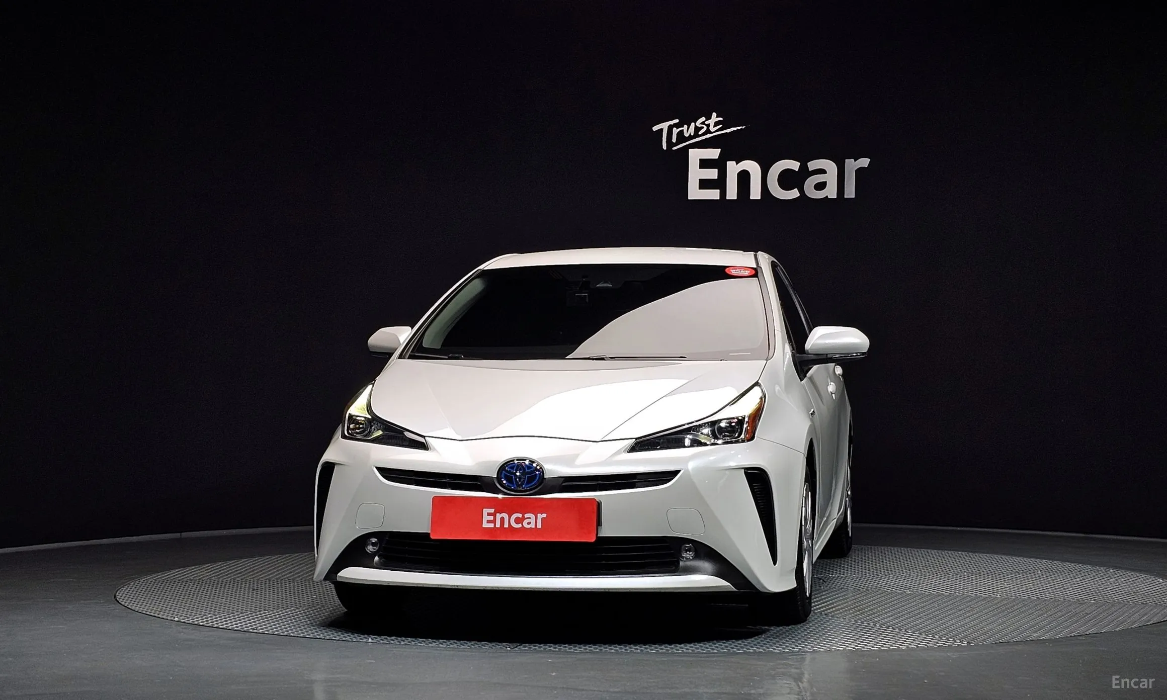 Toyota Prius 4th Generation превью 3