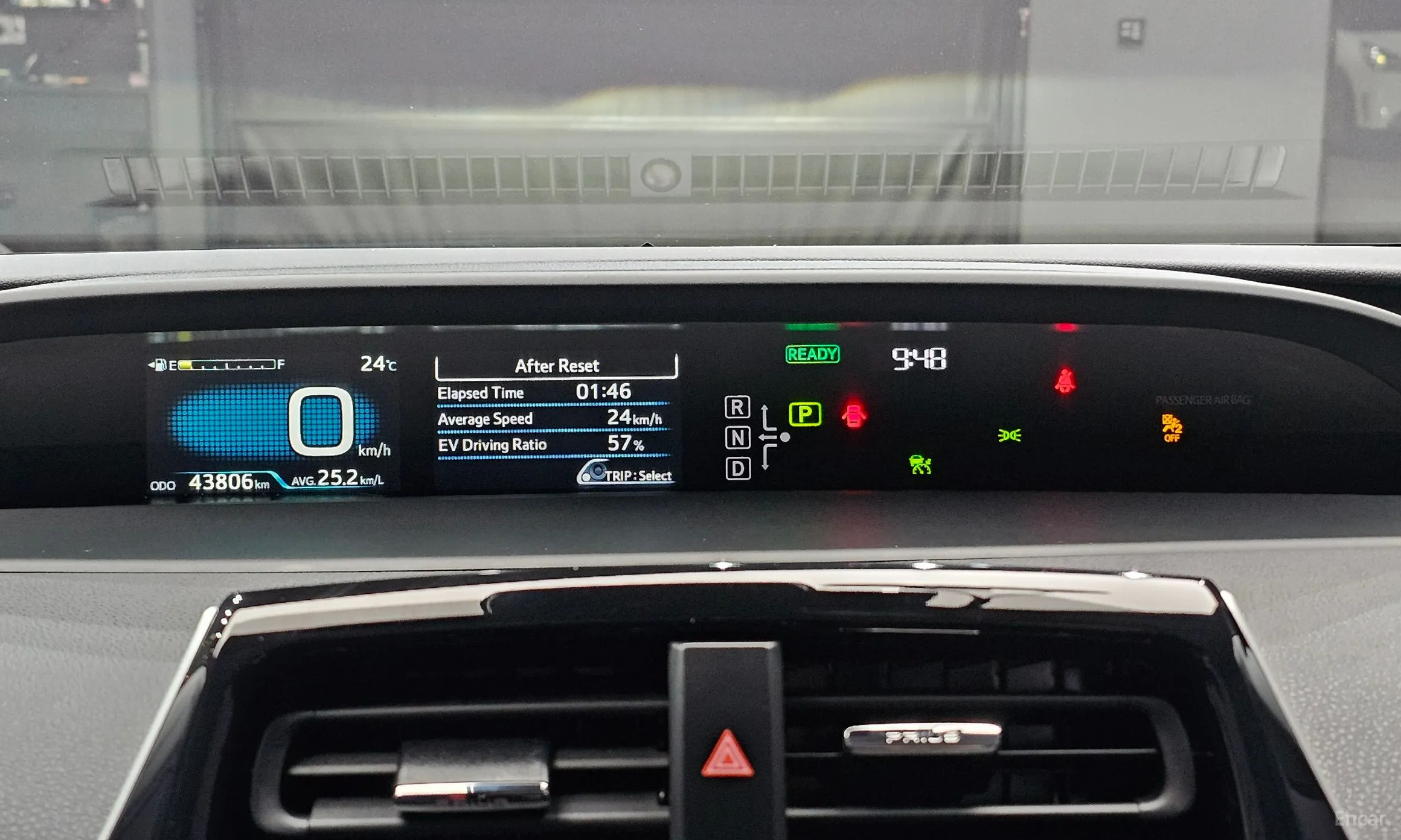 Toyota Prius 4th Generation превью 8