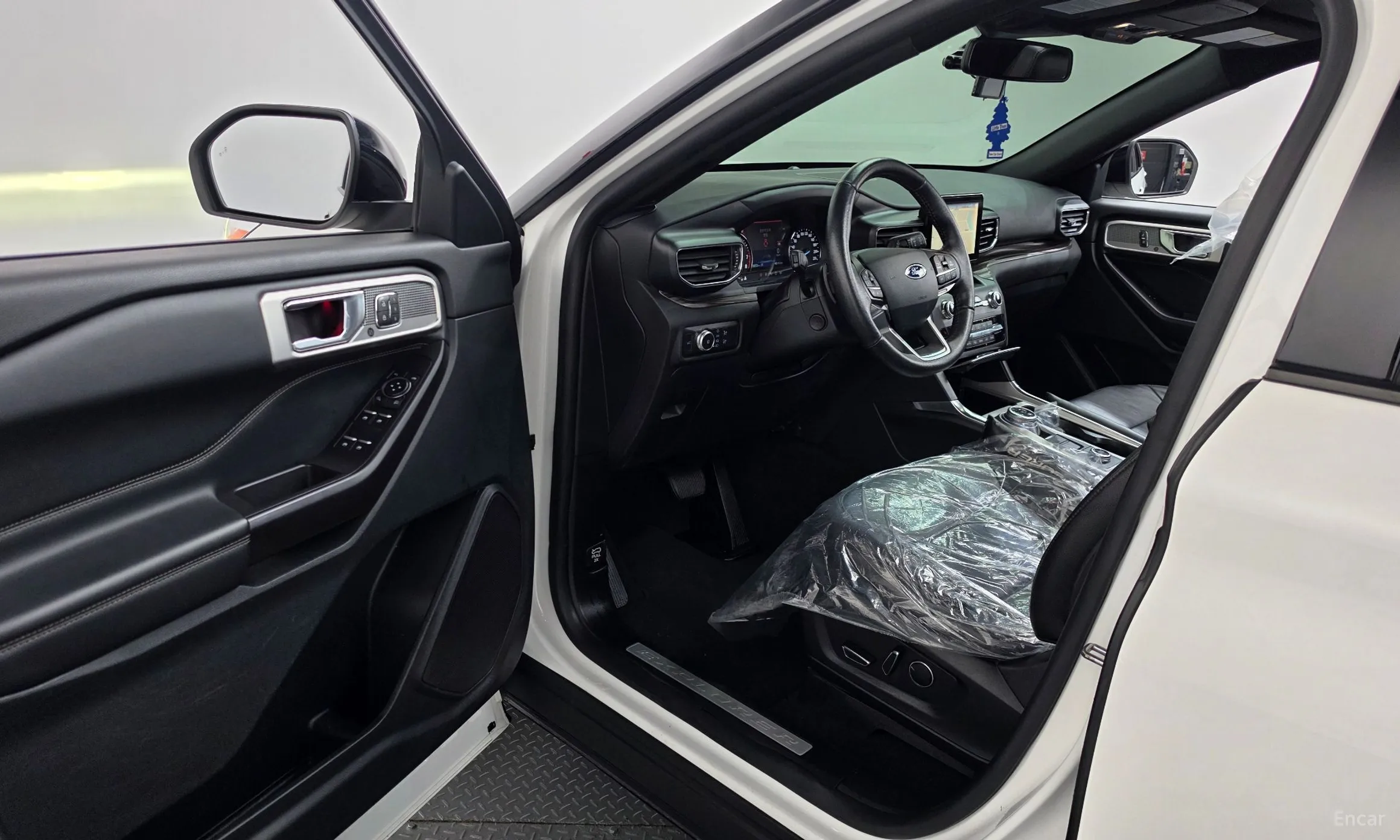 Ford Explorer 6th Generation превью 10