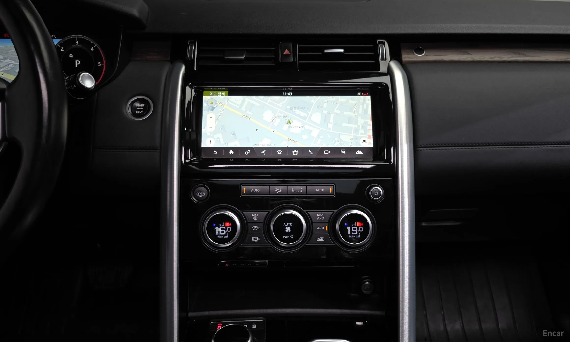 Land Rover Discovery 5 превью 14