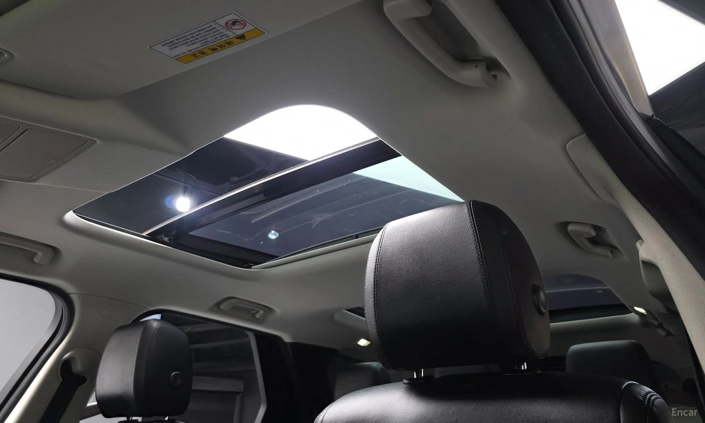 Land Rover Discovery 5 превью 16