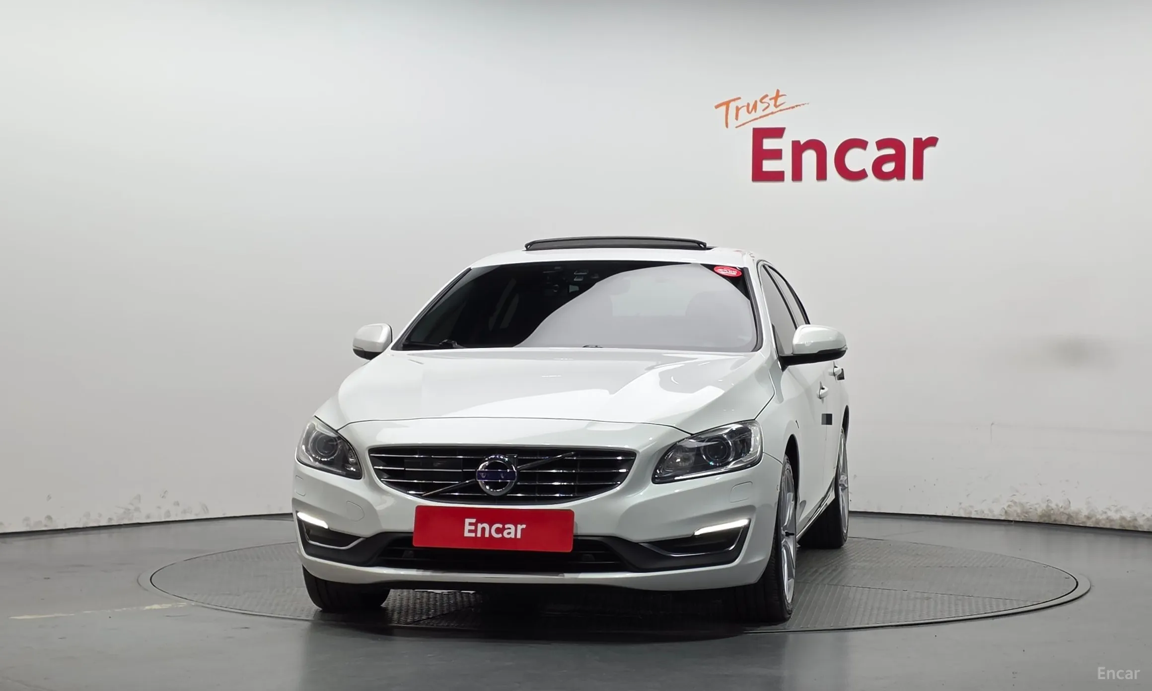 Volvo S60 превью 3