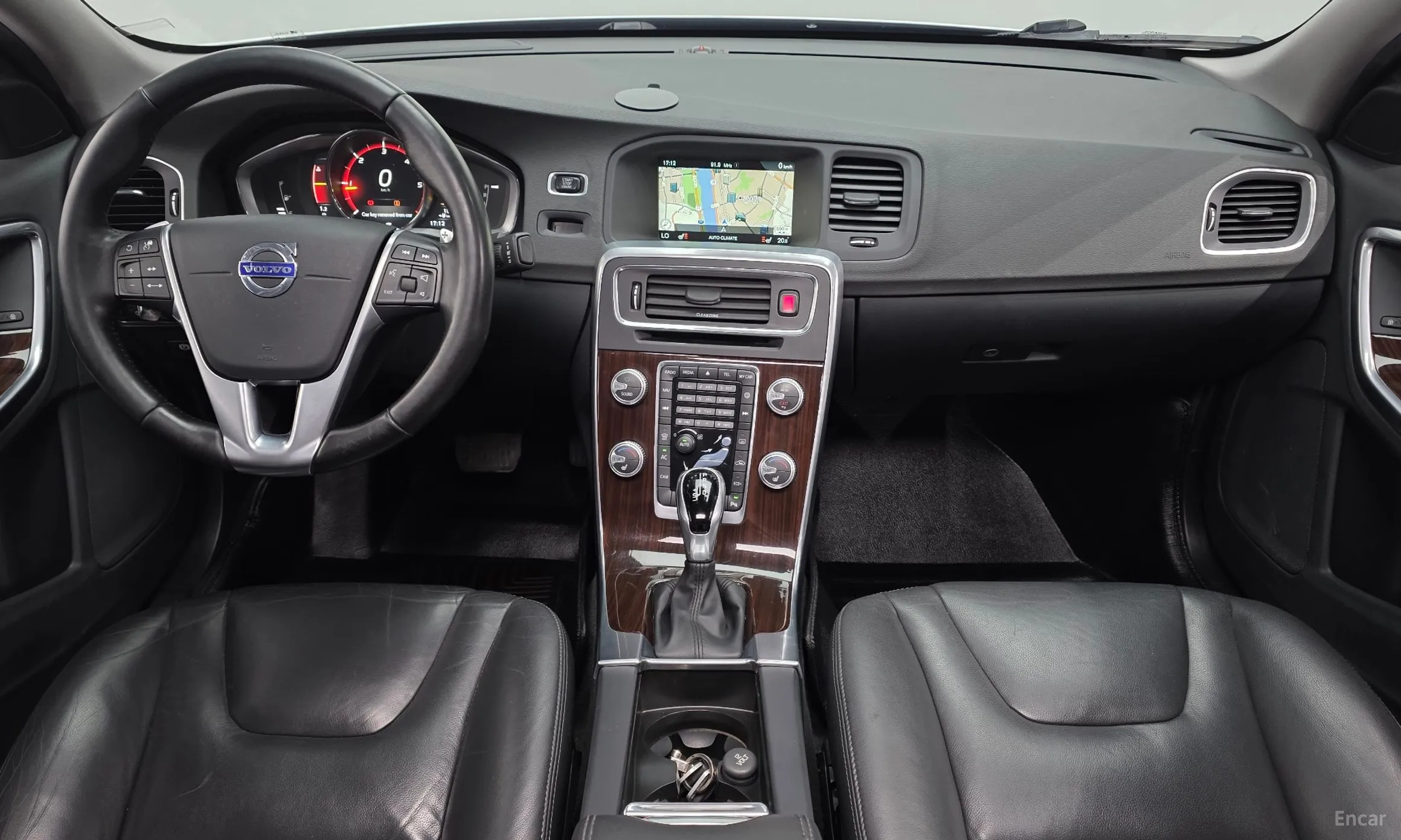 Volvo S60 превью 7