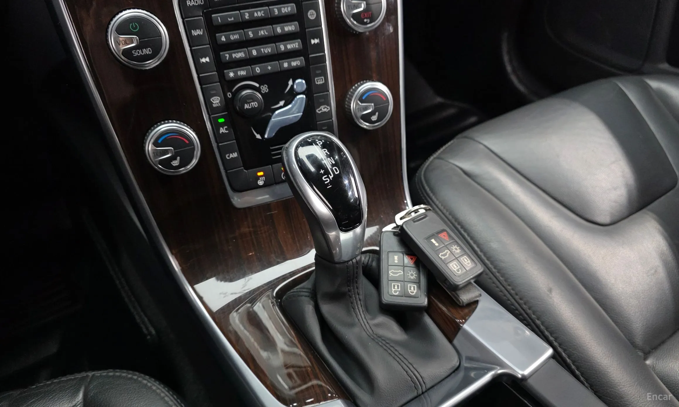 Volvo S60 превью 9