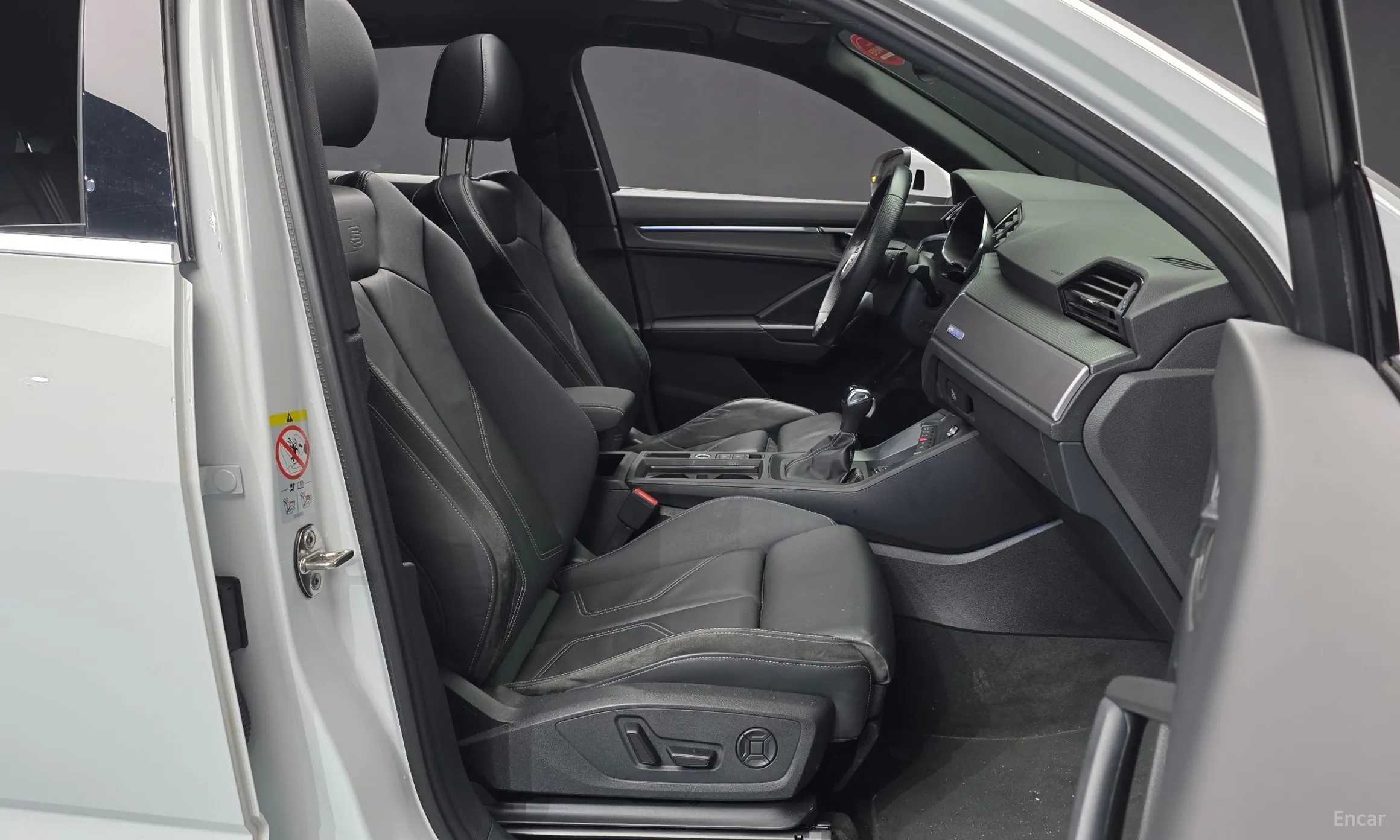 Audi Q3 (F3) превью 11