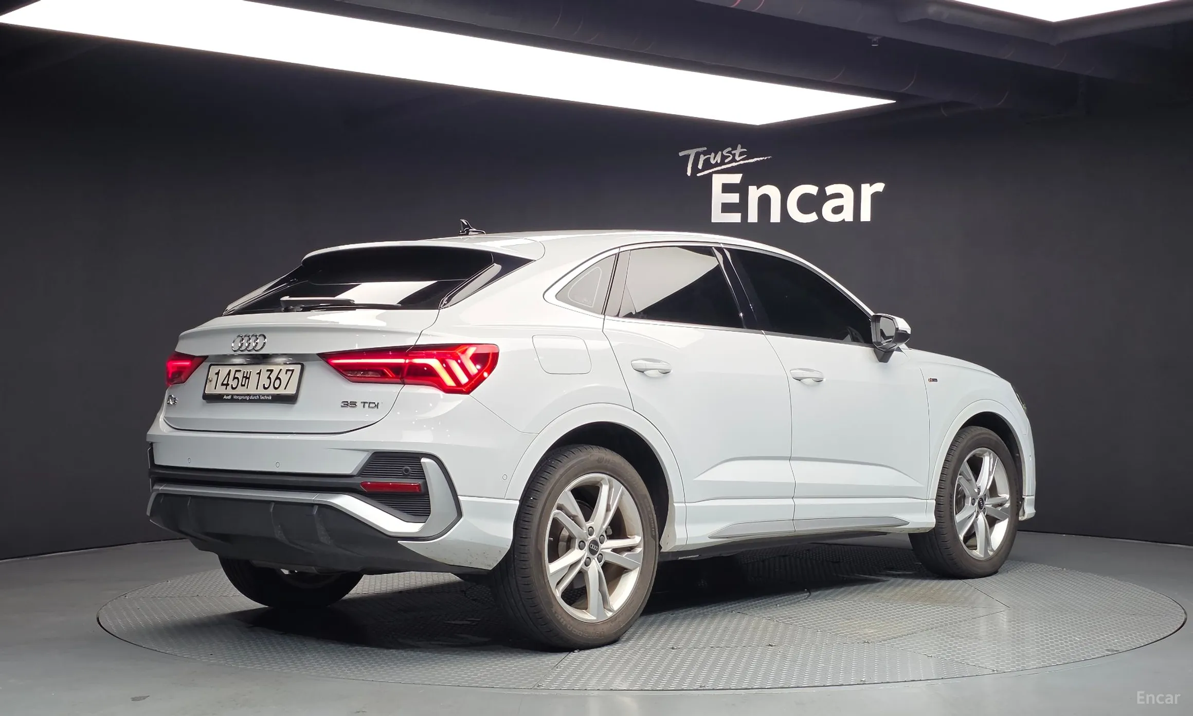 Audi Q3 (F3)