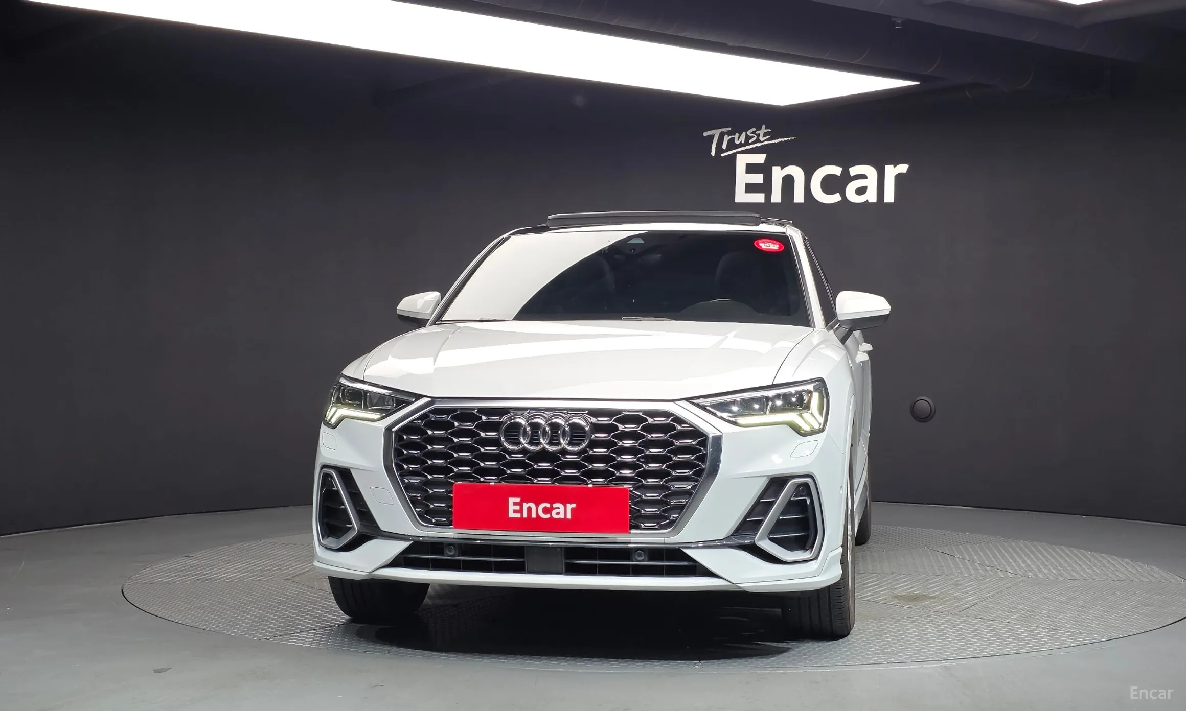Audi Q3 (F3) превью 3