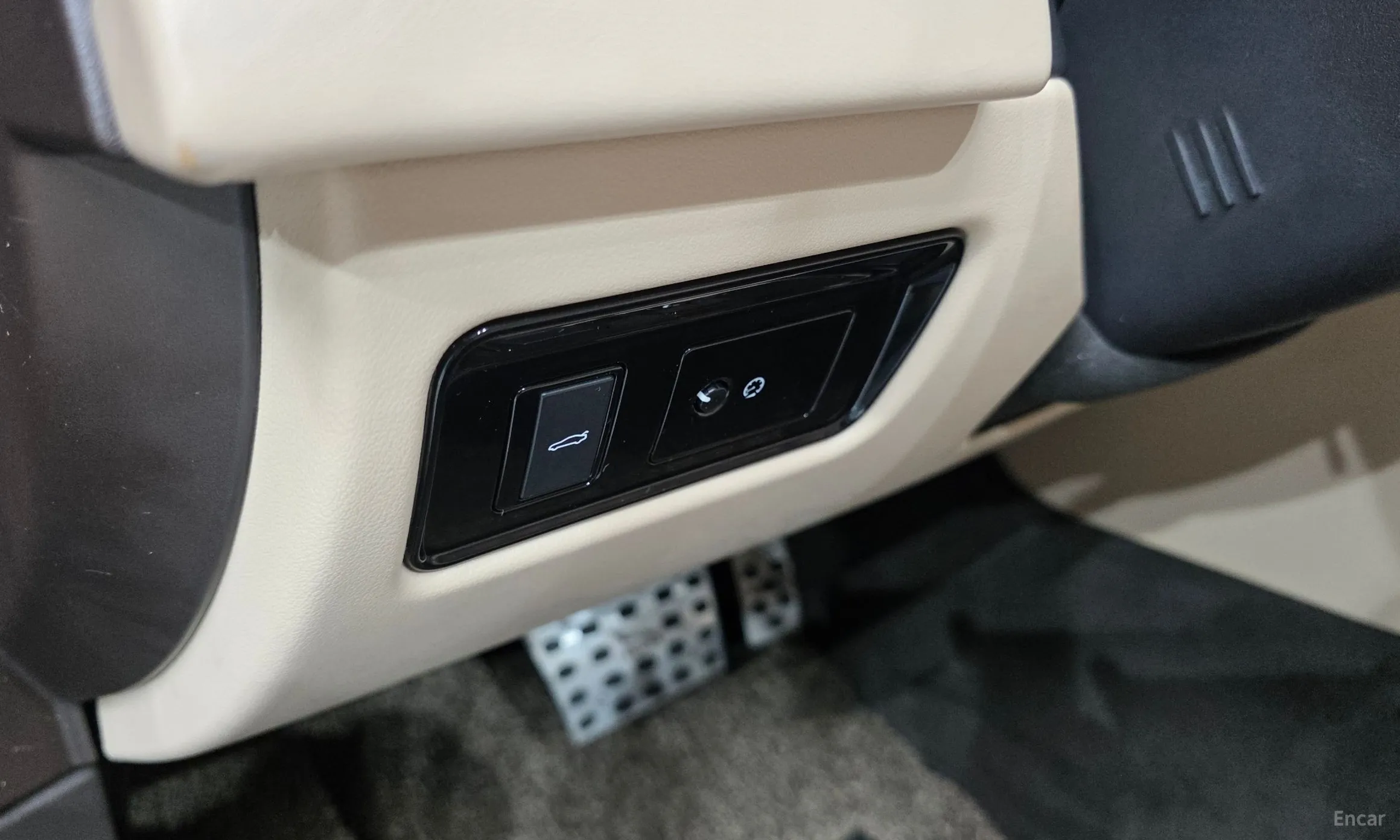 Jaguar XF (x260) превью 18
