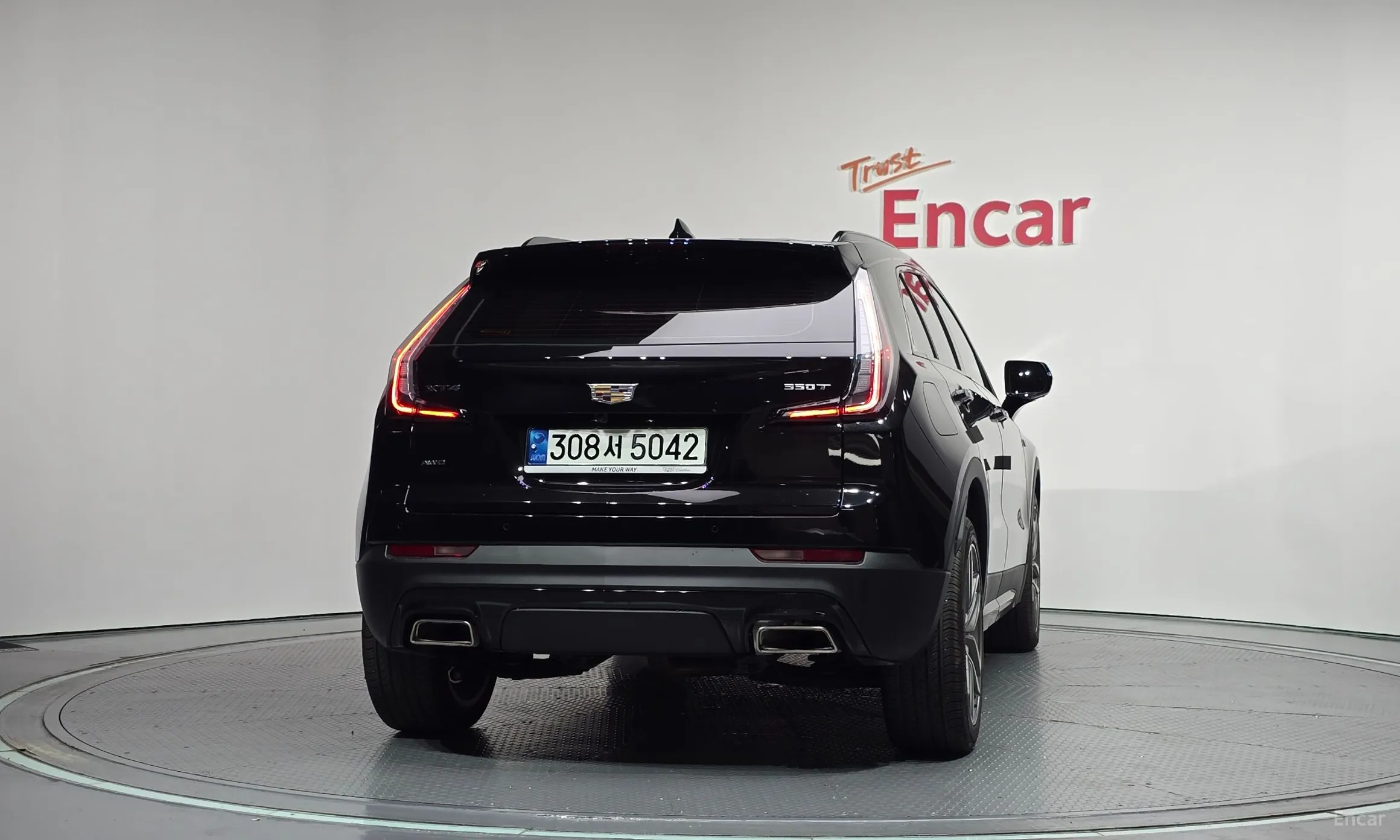 Cadillac XT4 превью 4