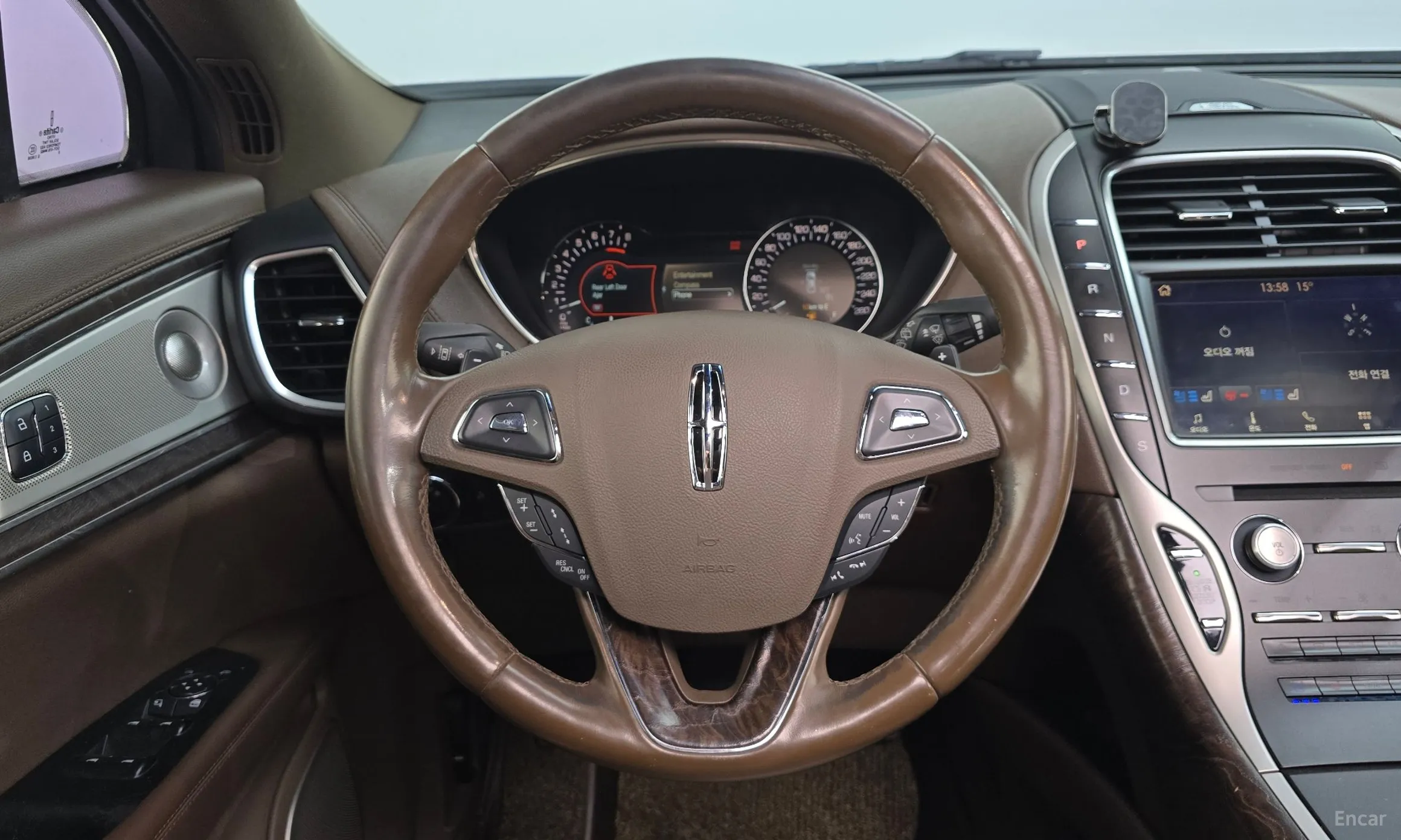 Lincoln MKX 2nd Generation превью 14