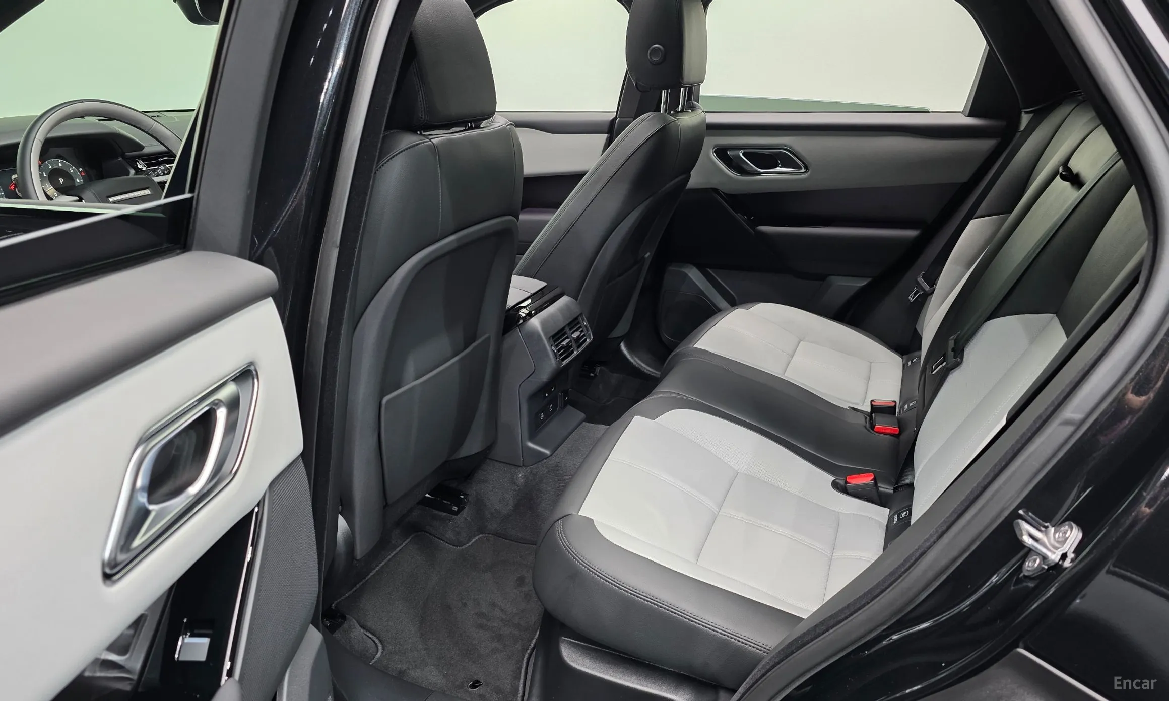 Land Rover Range Rover Bella превью 12