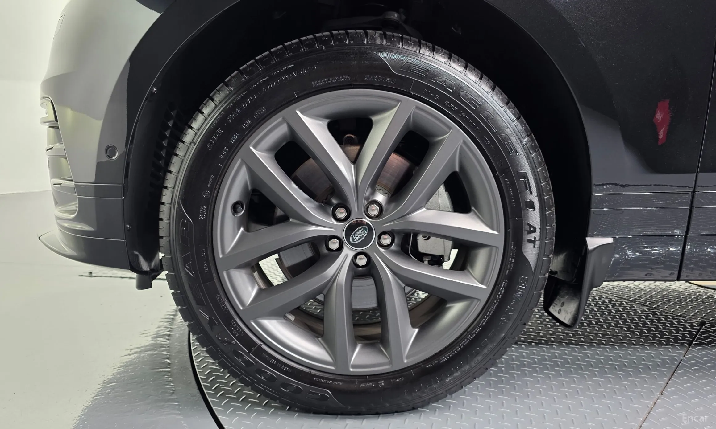 Land Rover Range Rover Bella превью 5