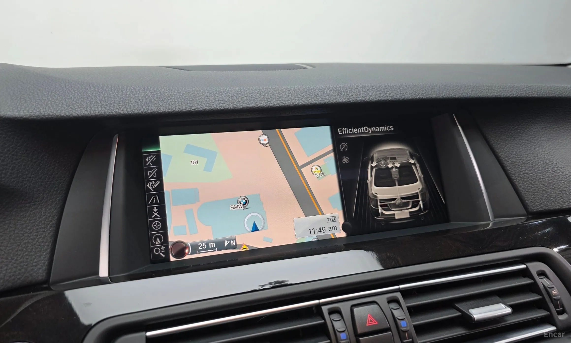 BMW 5 Series (F10) превью 15
