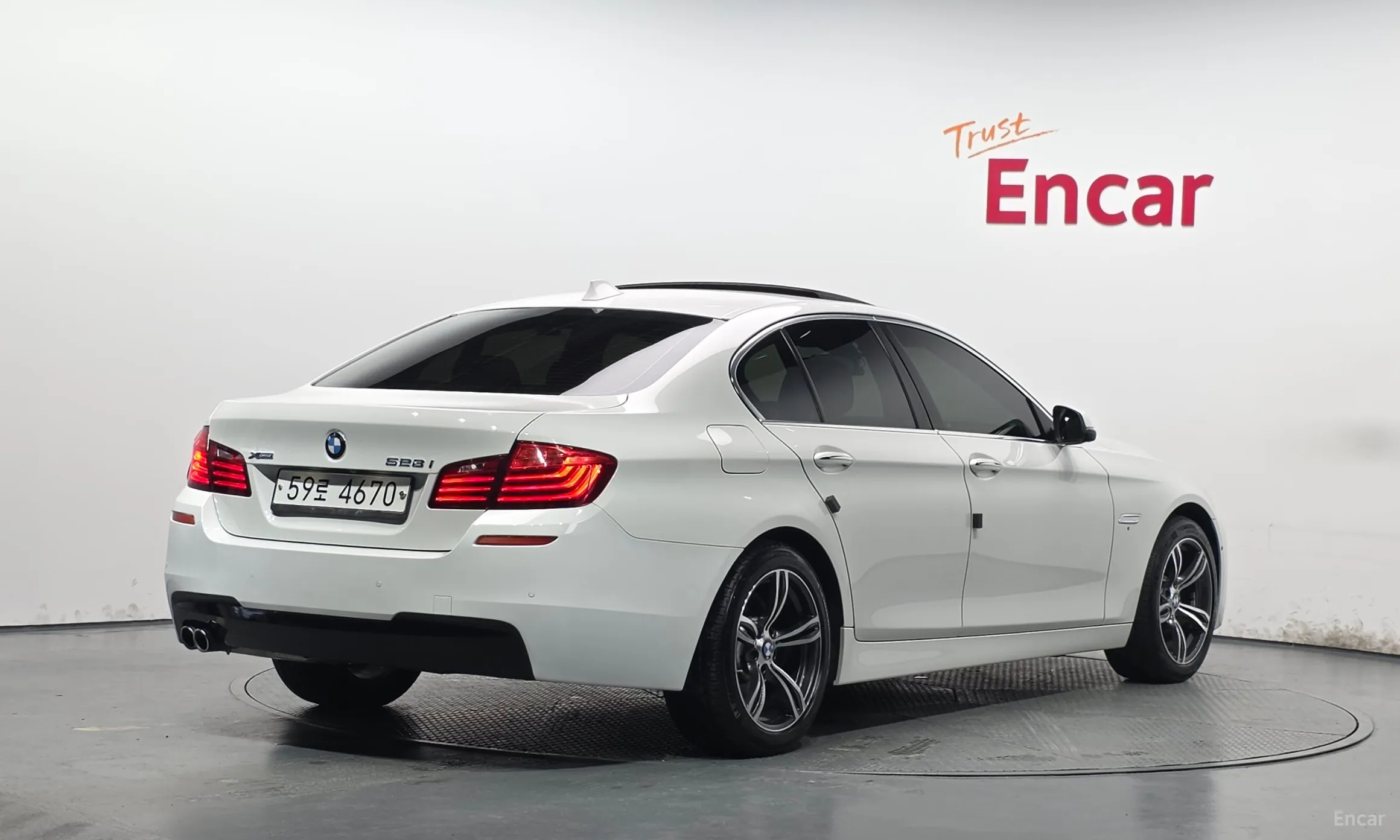 BMW 5 Series (F10) превью 2