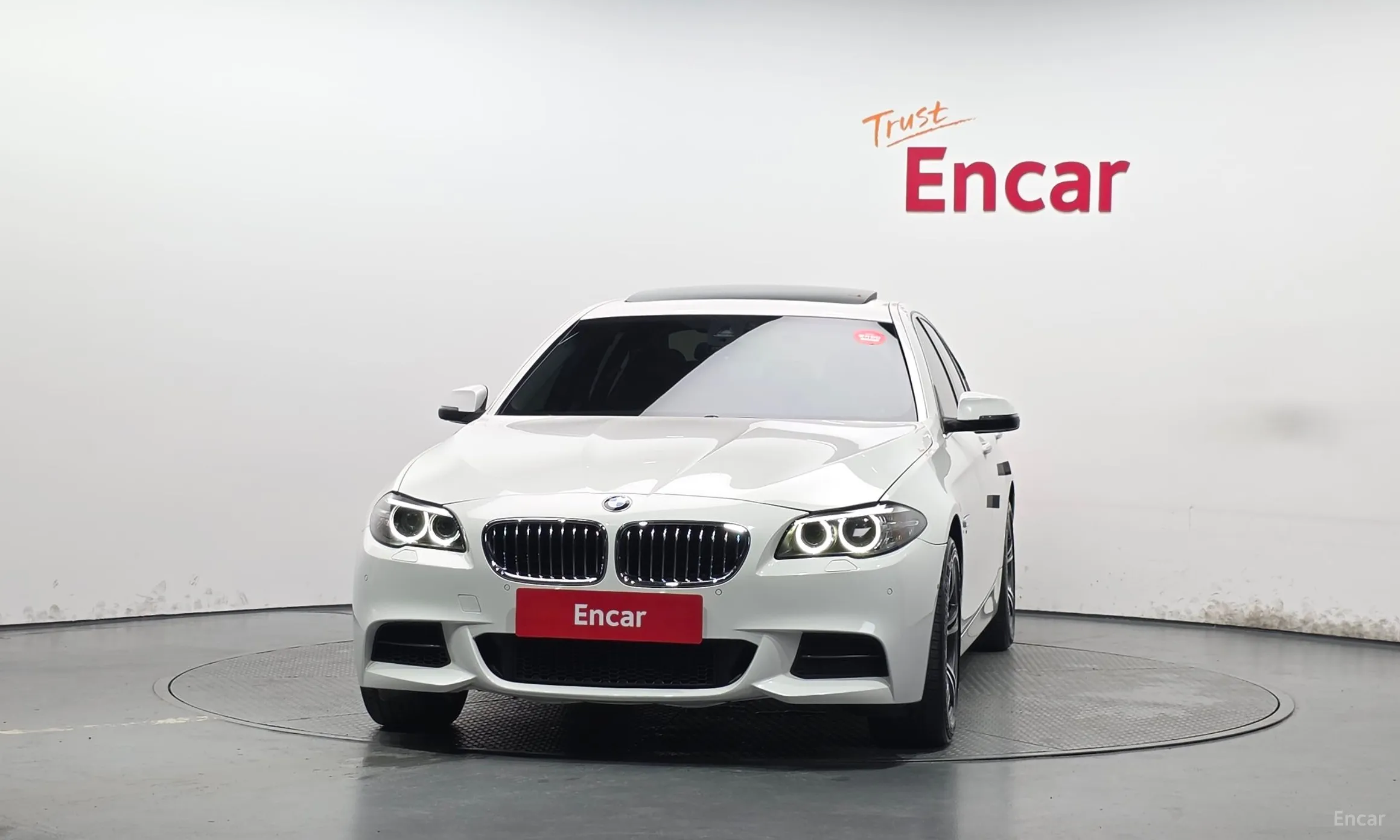 BMW 5 Series (F10) превью 3