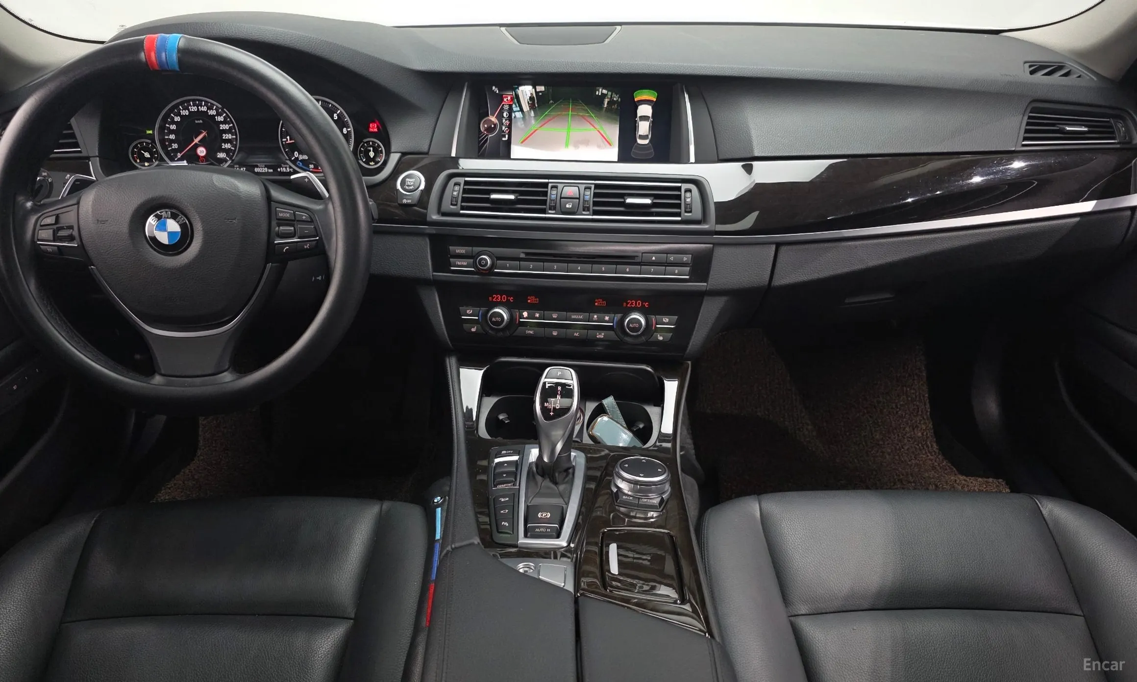 BMW 5 Series (F10) превью 7