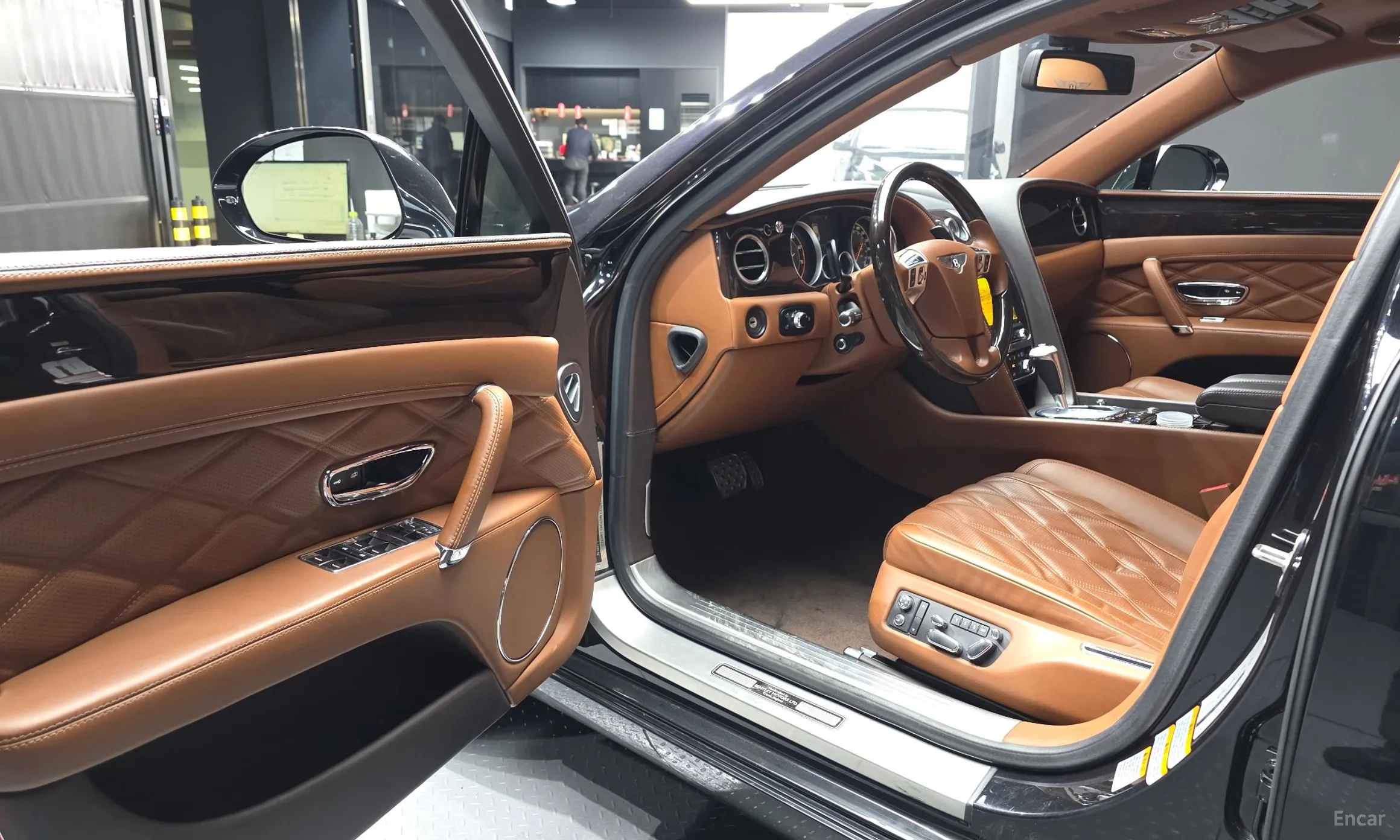 Bentley Flying Spur 2nd Generation превью 10