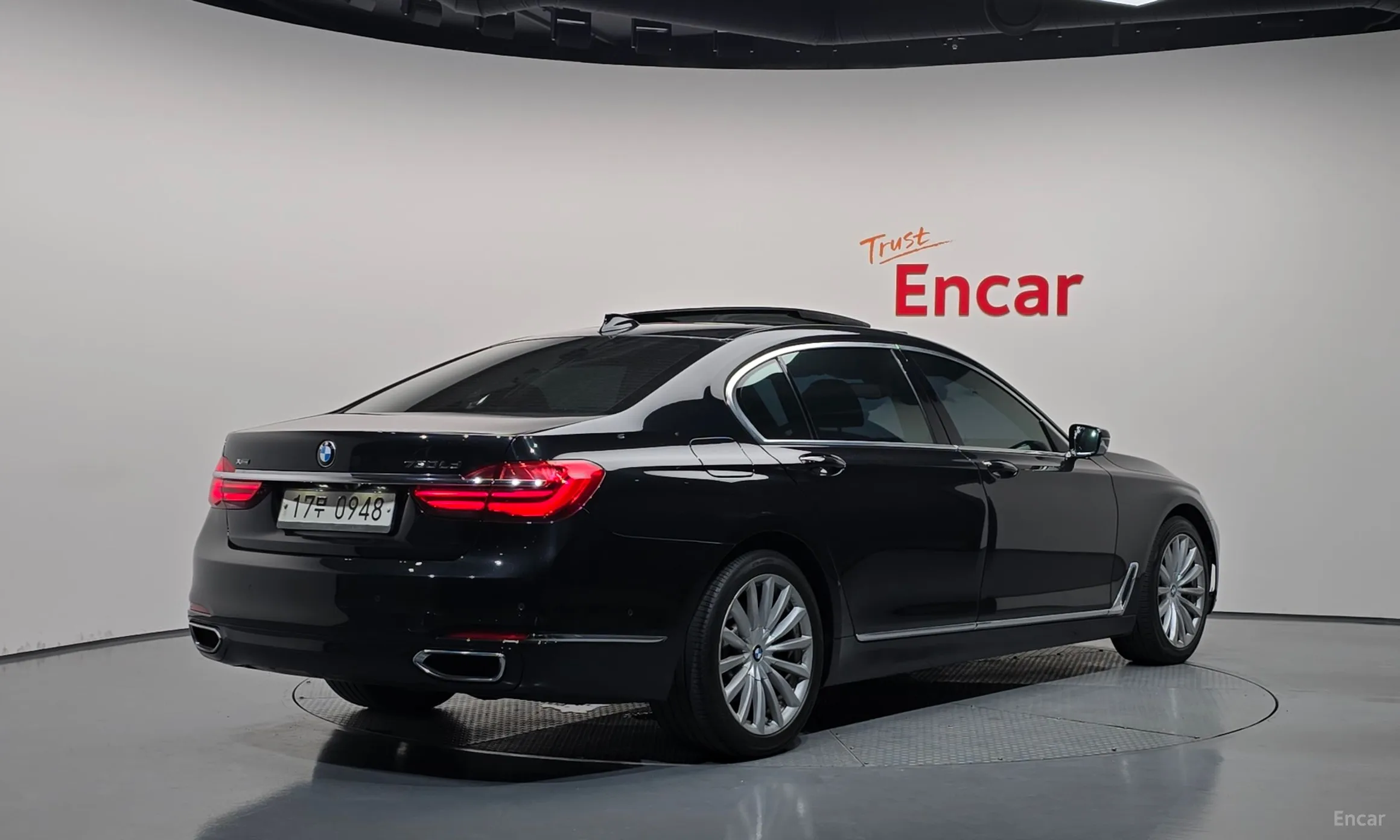 BMW 7 Series (G11) превью 2